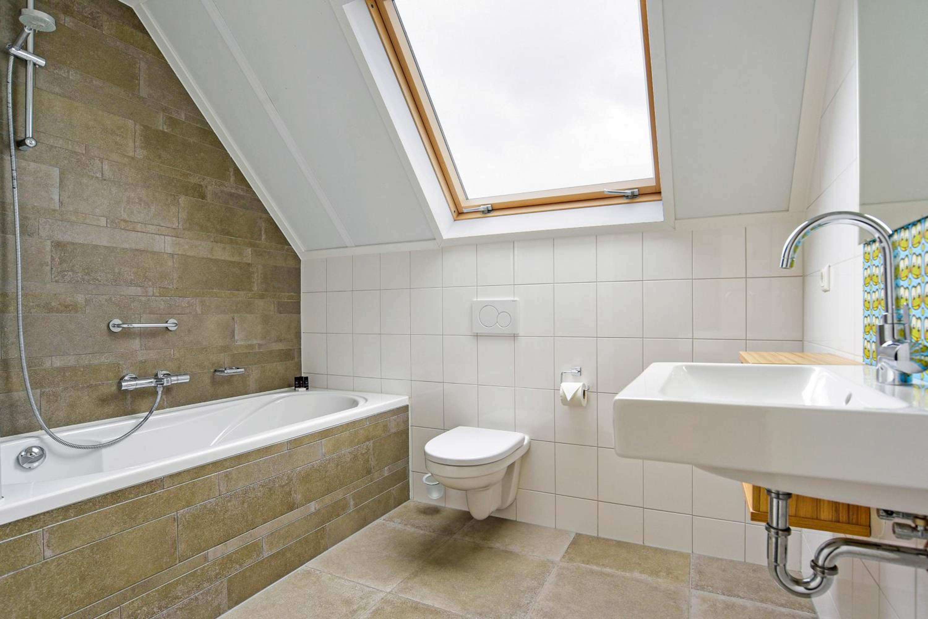 Three-Bedroom House photo 2