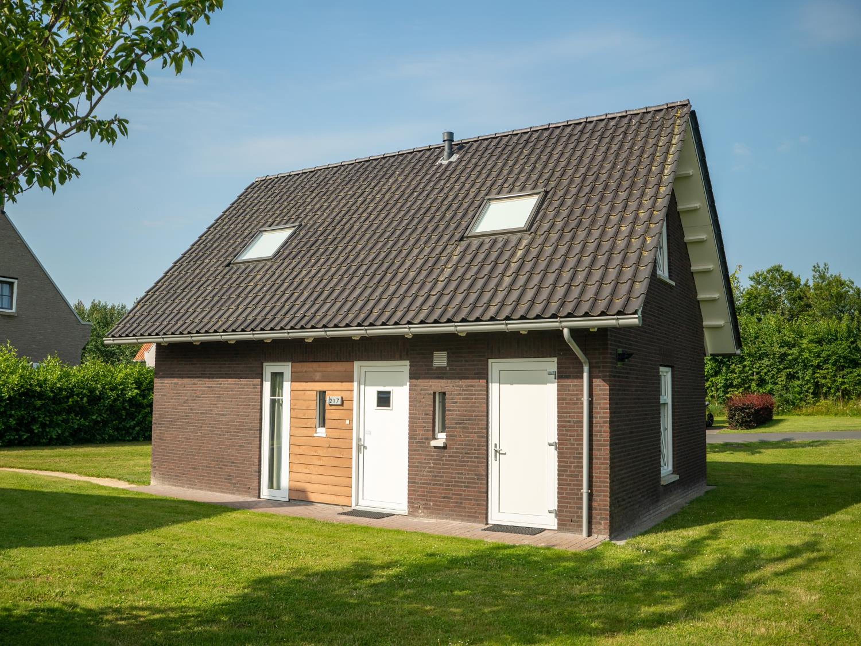 Three-Bedroom House photo 2
