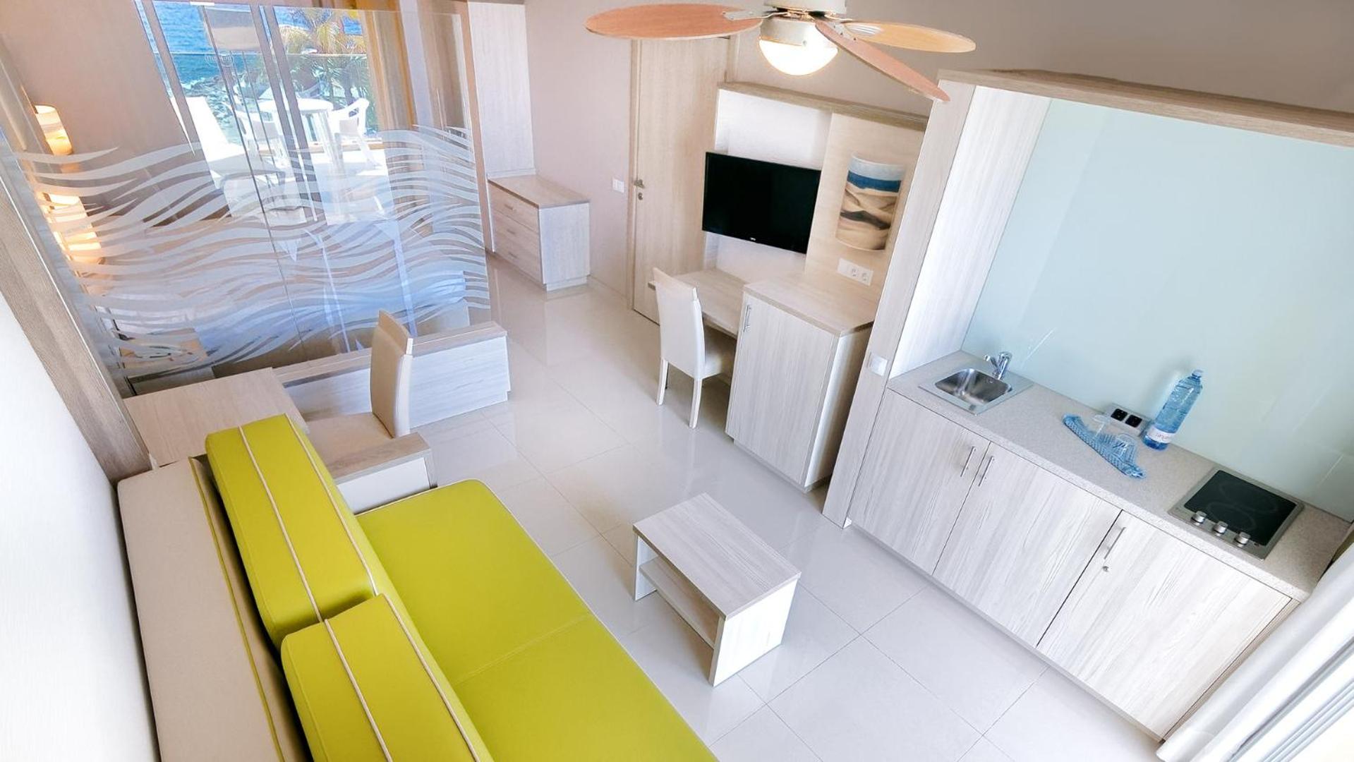 Double or Twin Room photo 3