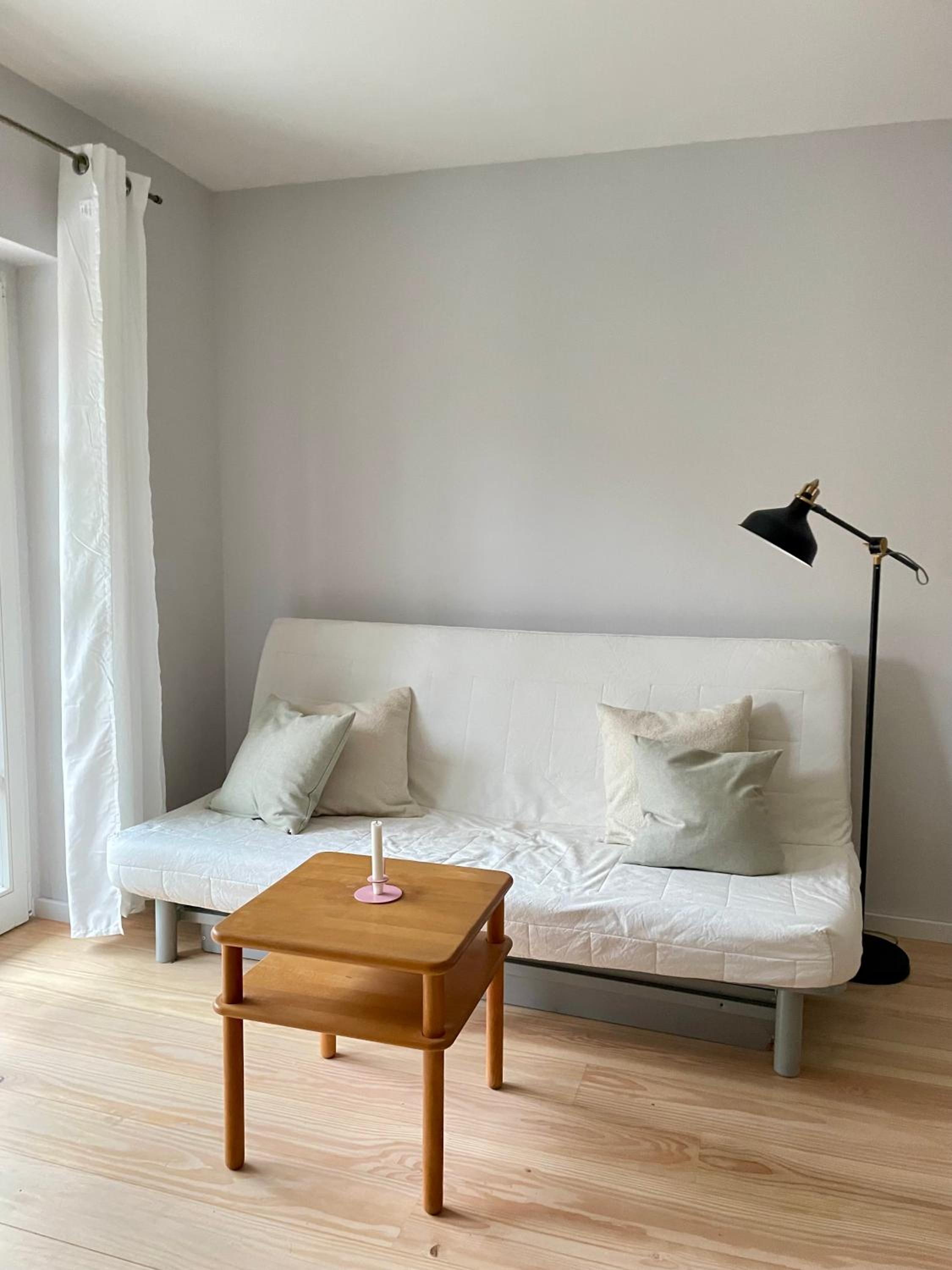 One-Bedroom Apartment photo 3