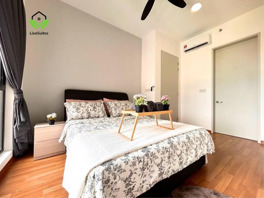 Three-Bedroom Apartment photo 1