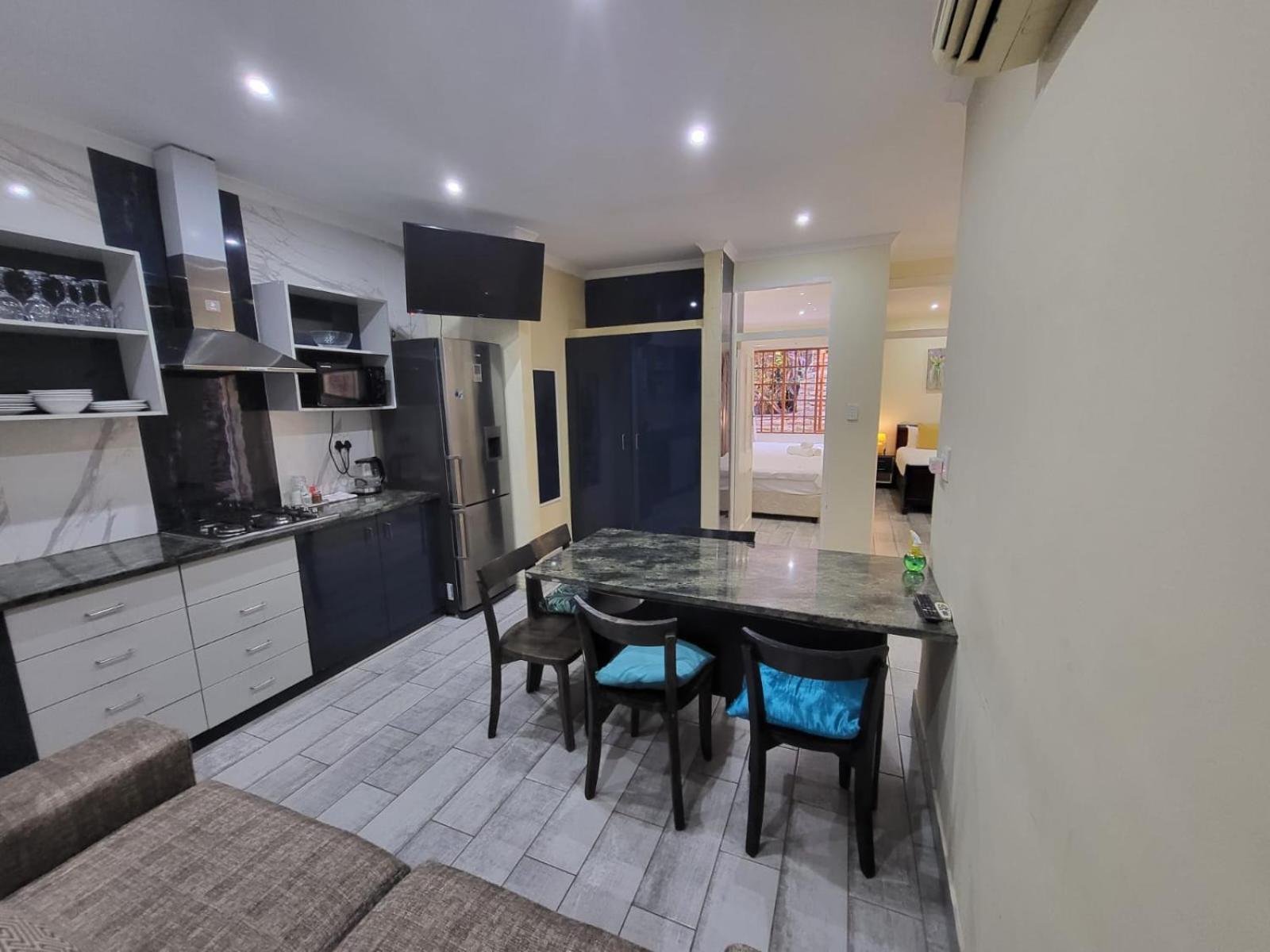 Two-Bedroom Apartment - Photo 14