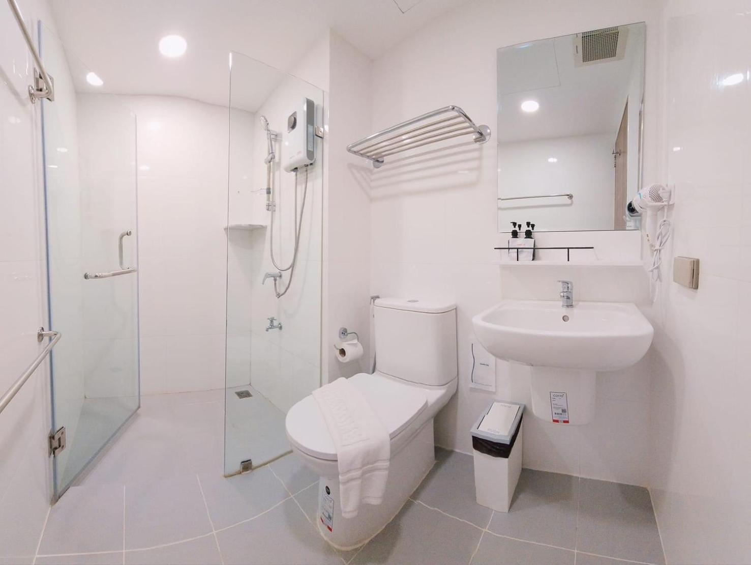 Deluxe Twin Room - Photo 14