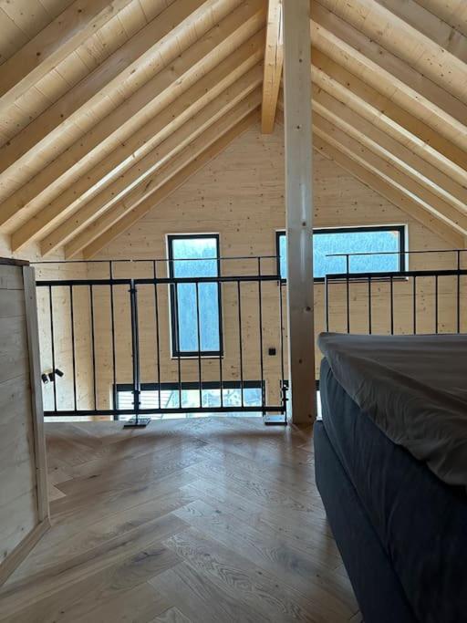 One-Bedroom House photo 1