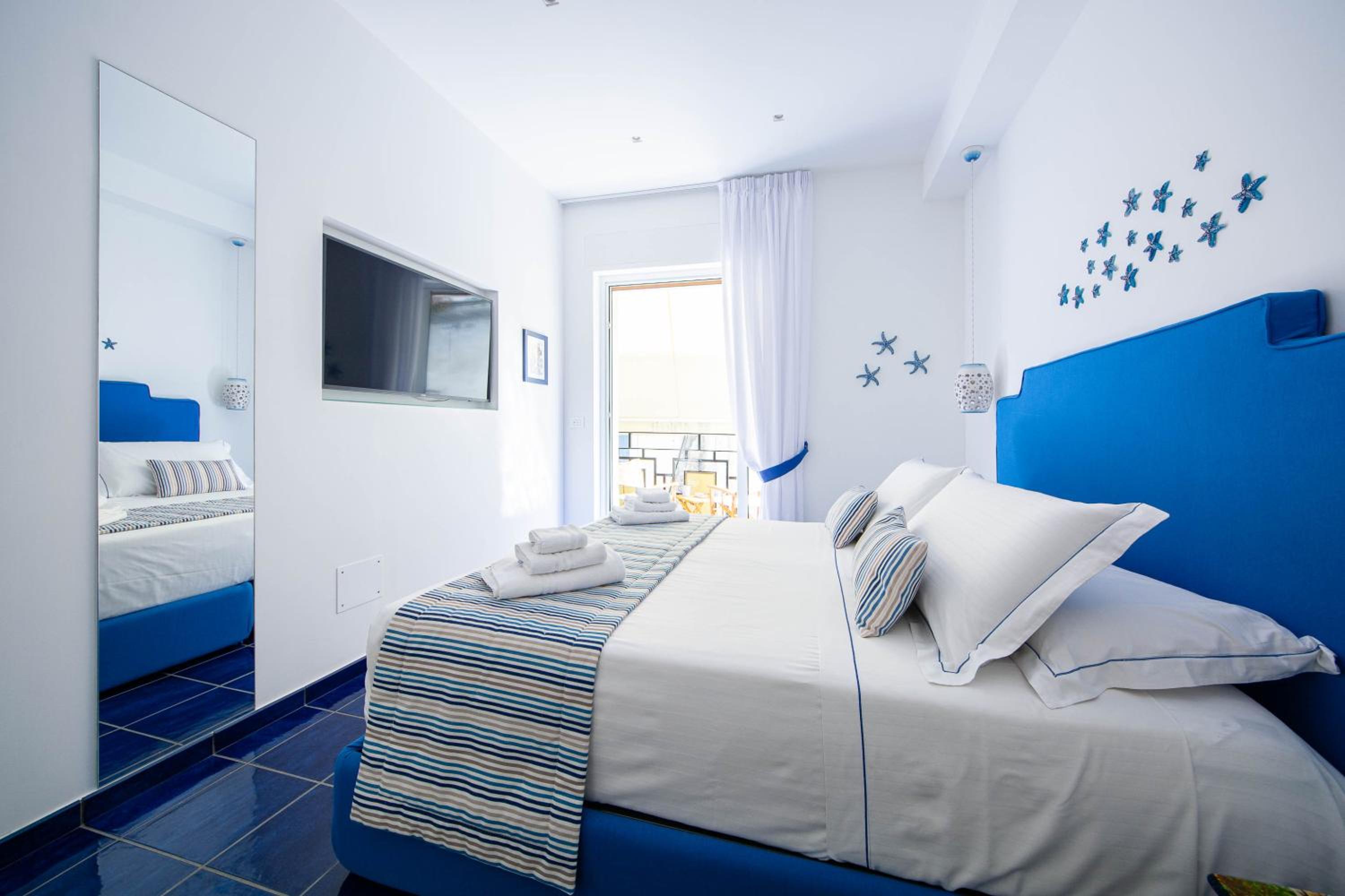 Deluxe Double or Twin Room with Balcony photo 2