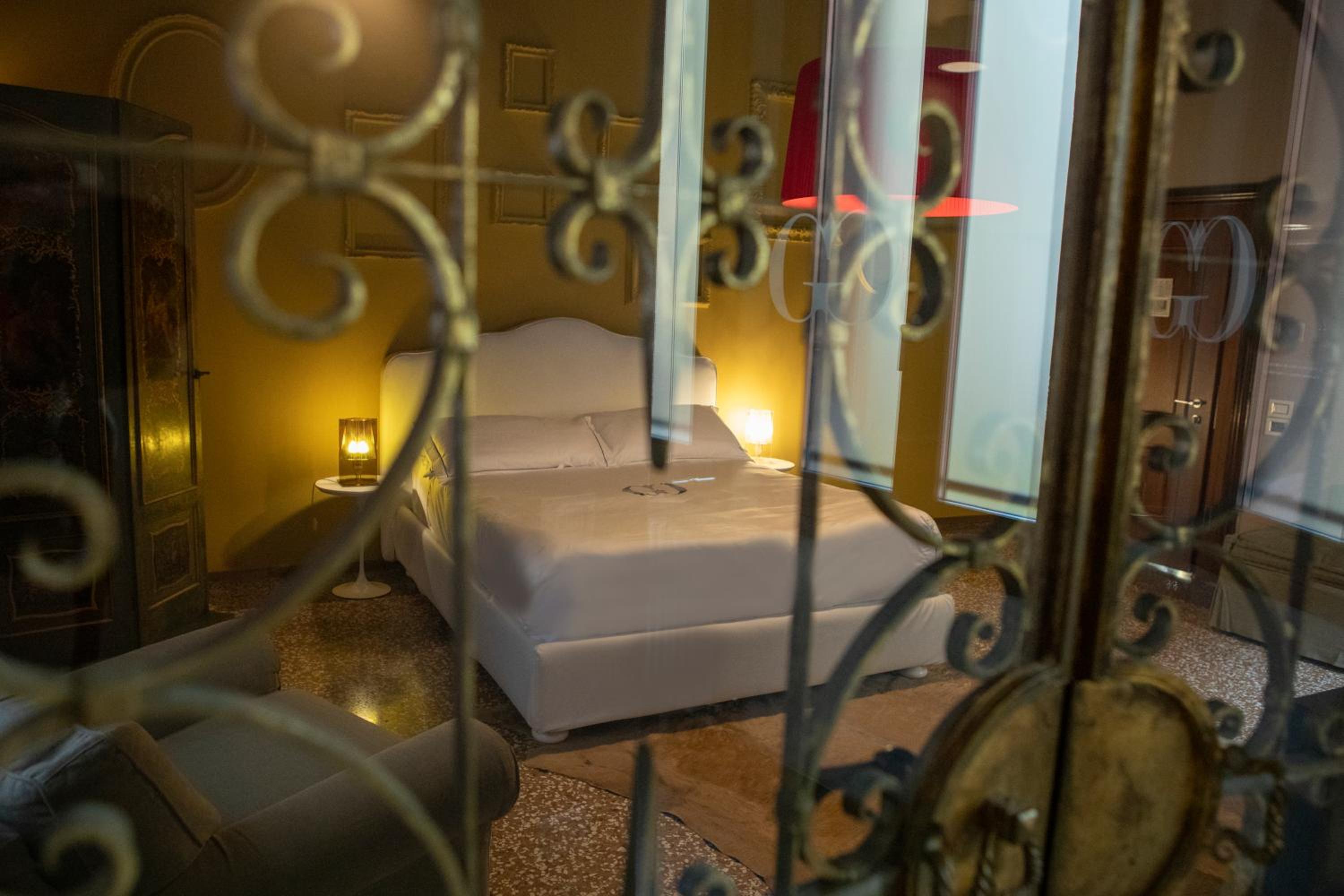 Junior Suite with Canal View