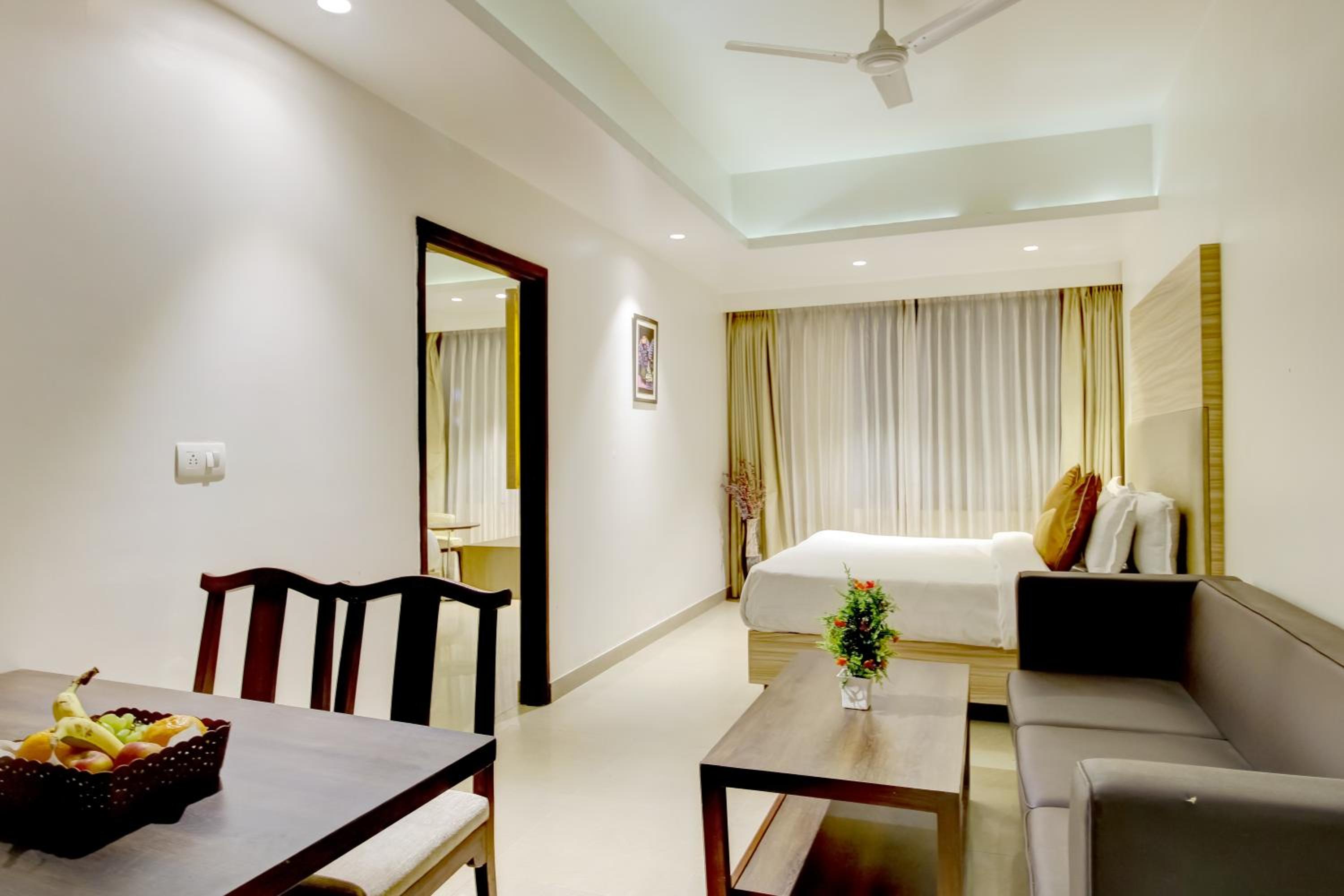 Family Room - Photo 6