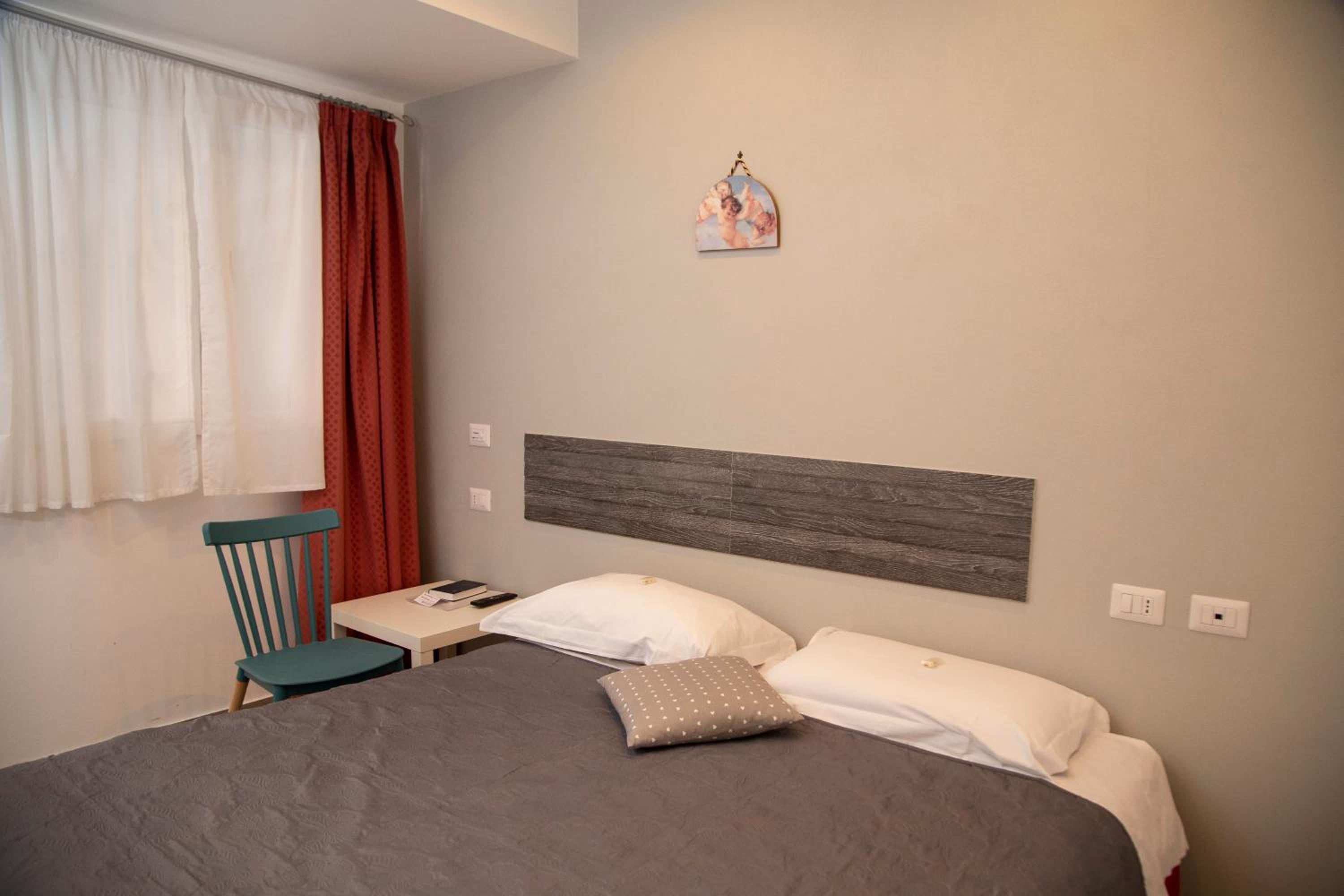 Economy Double Room photo 1