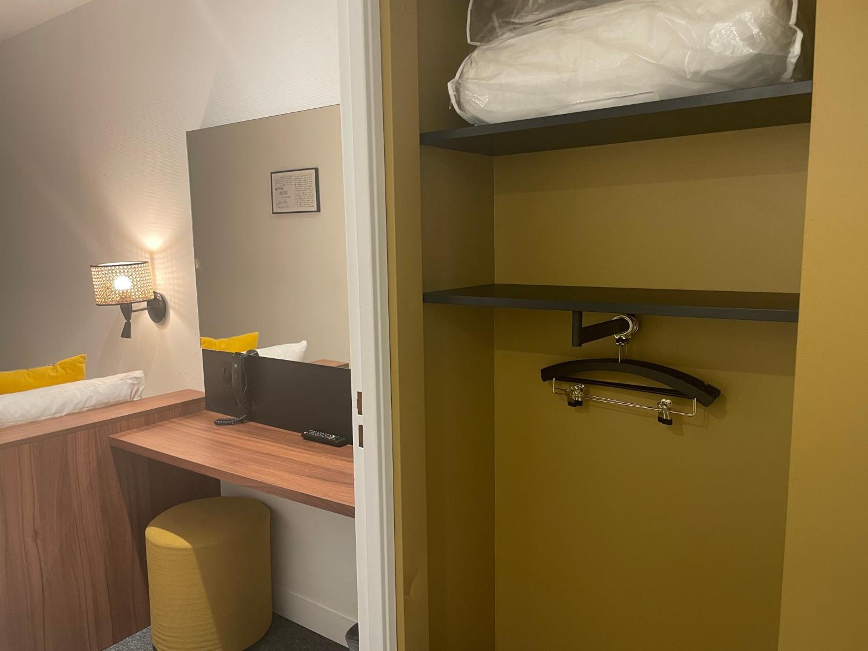 Small Single Room photo 1