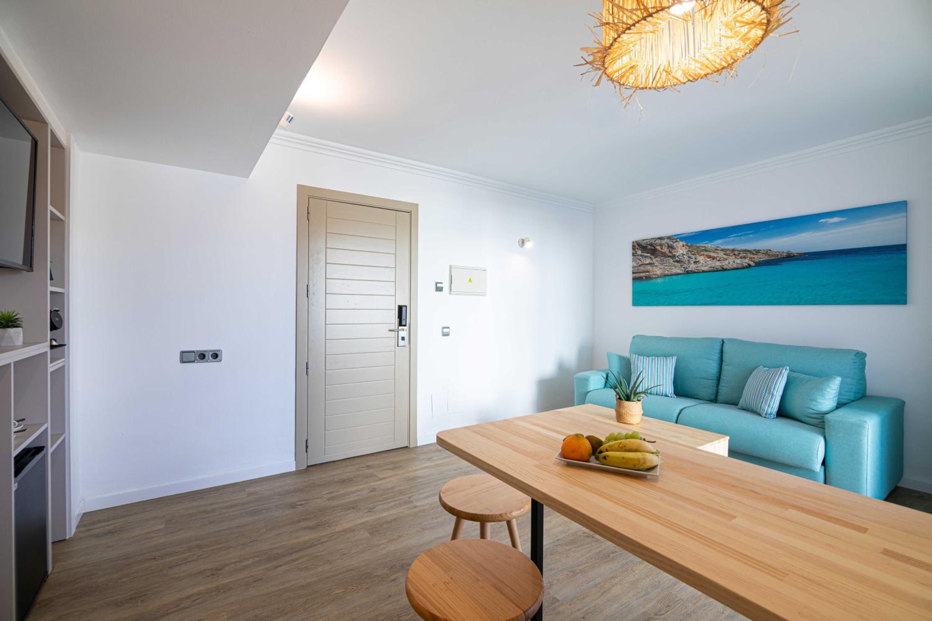 Suite with Pool View. photo 2