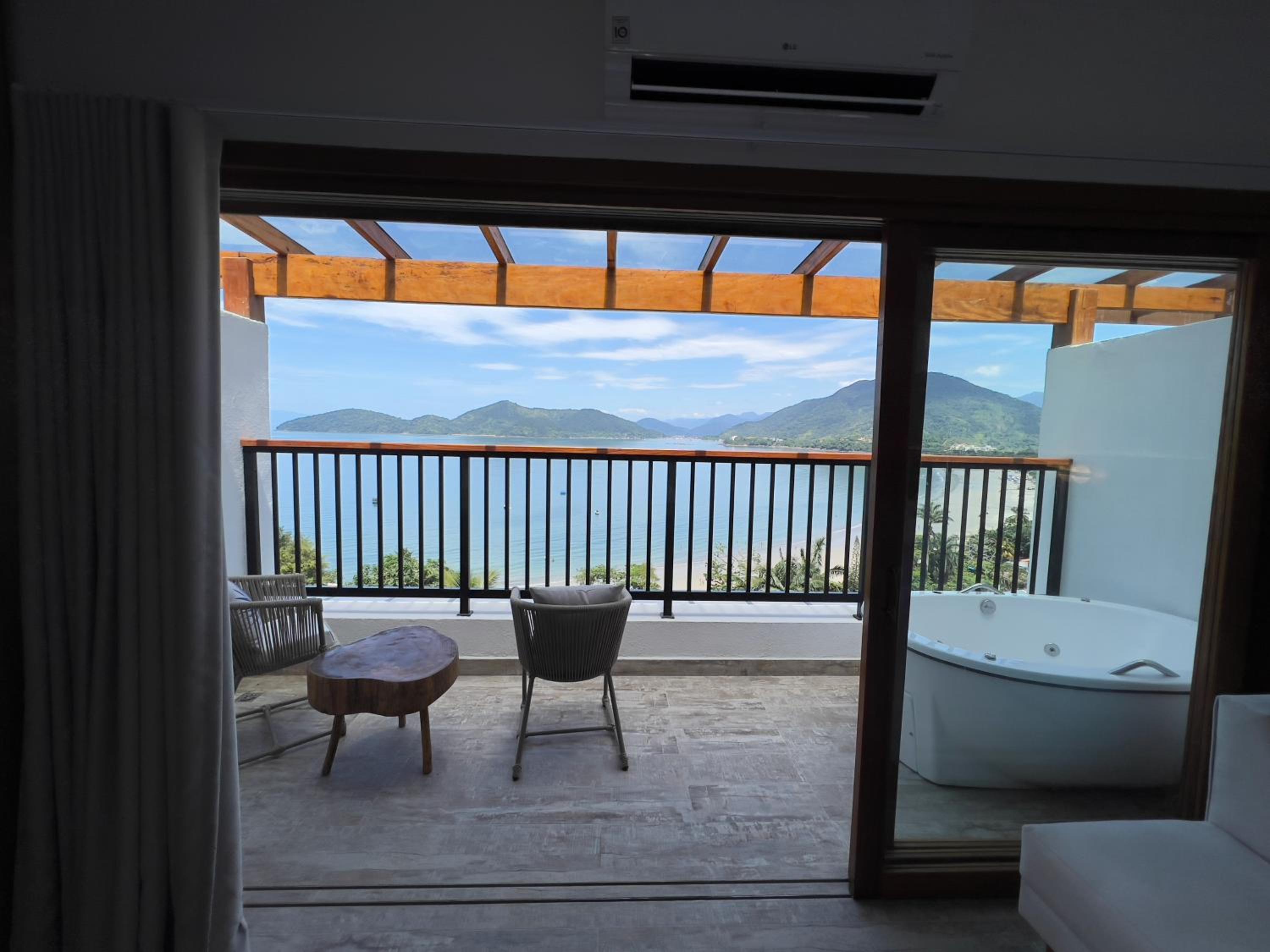 Superior King Room Sea View