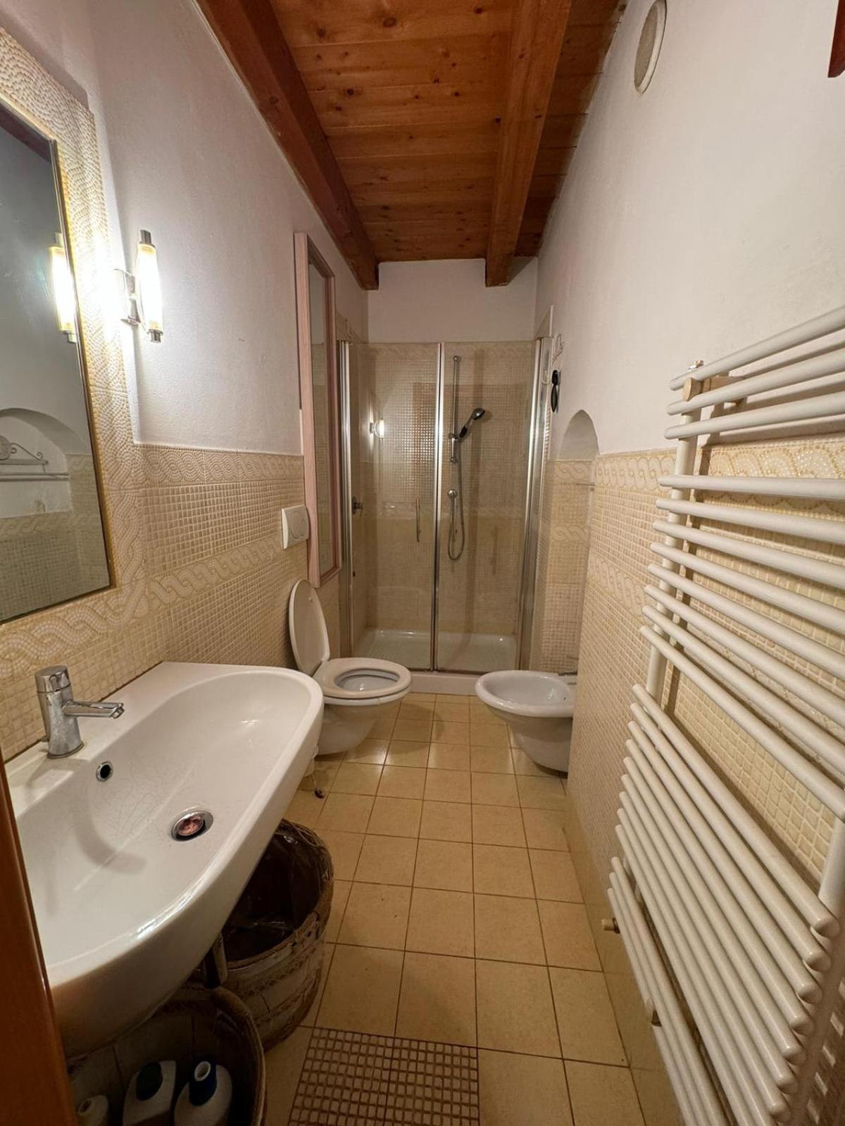 Twin Room with Shared Toilet photo 3