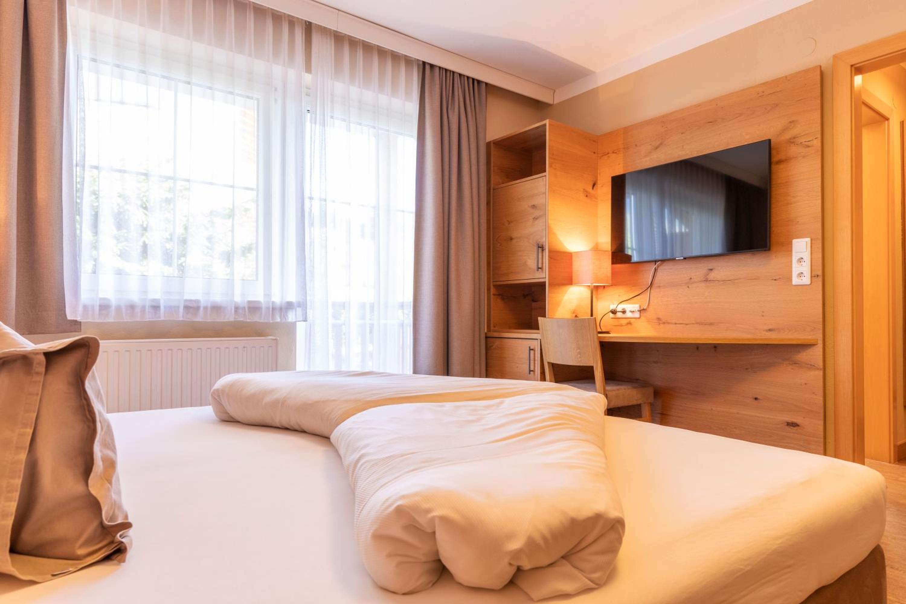 Double Room - Photo 10