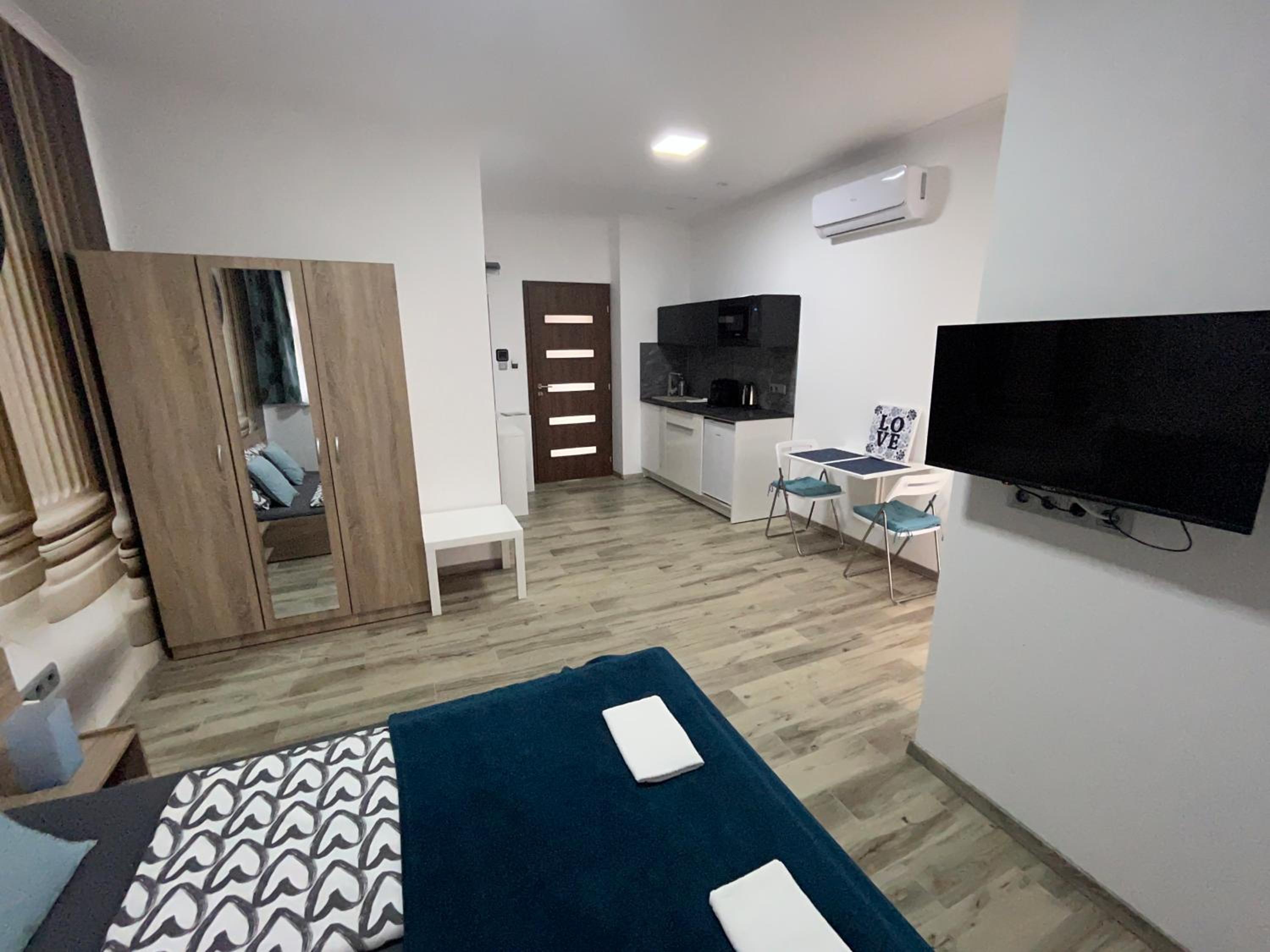 Studio Apartment photo 2