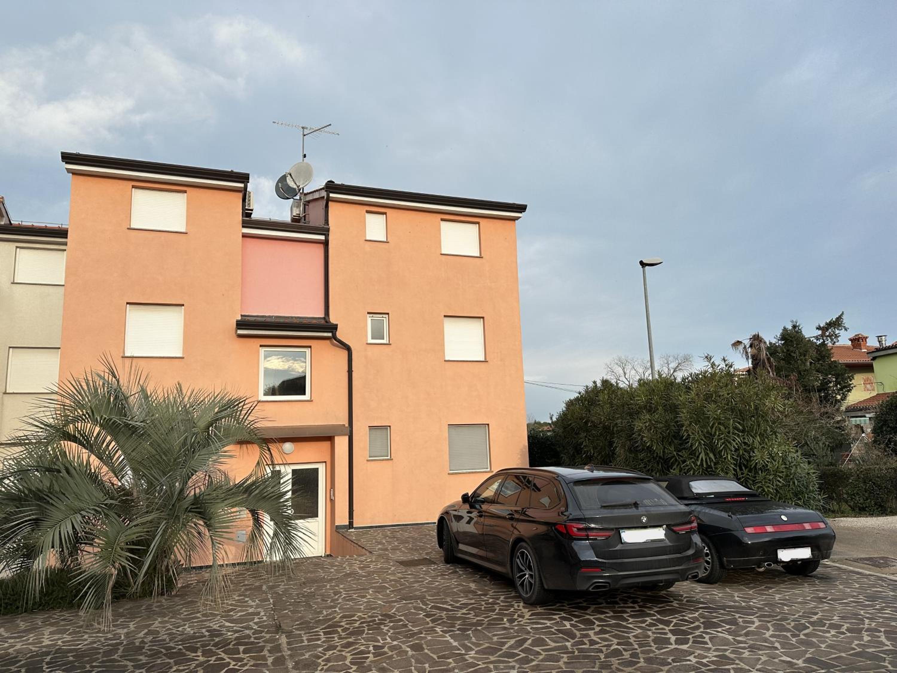 Two bedroom apartment with Balcony photo 2