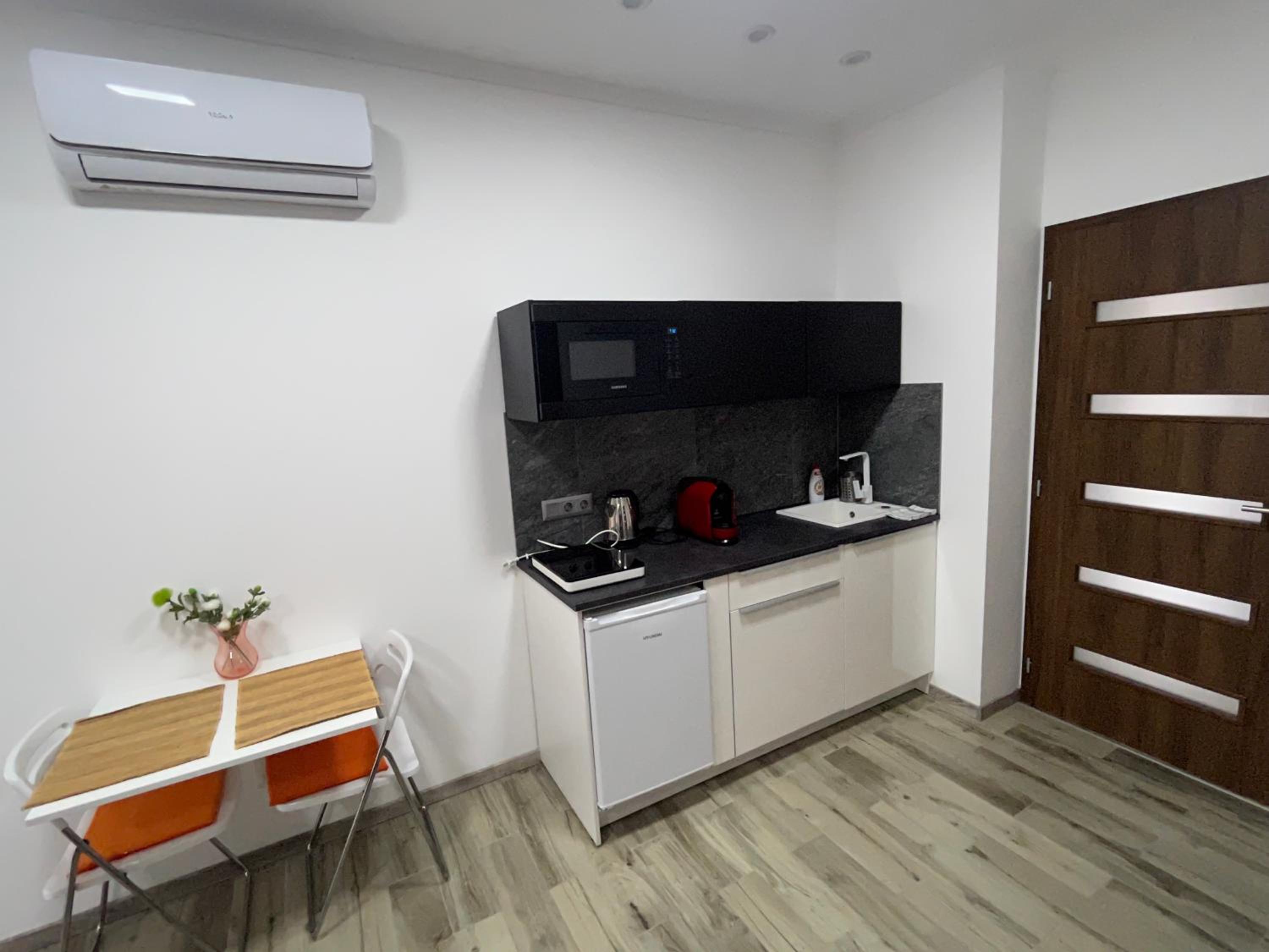 Studio Apartment photo 3