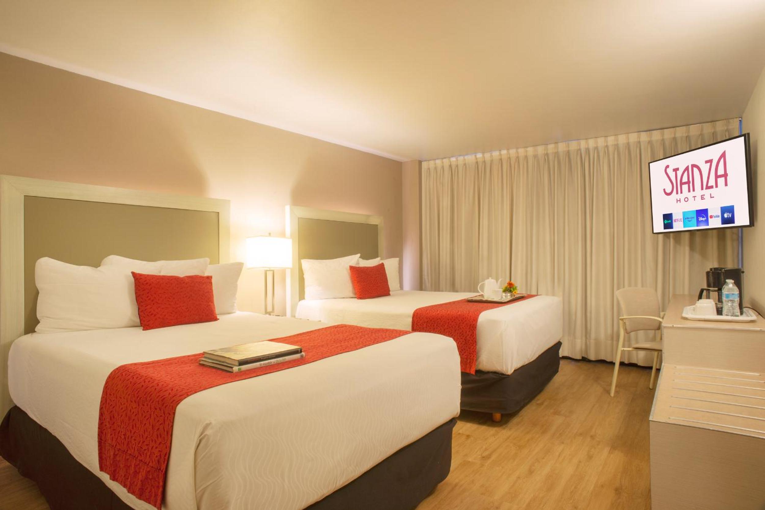 Double Room with Two Double Beds - Photo 6