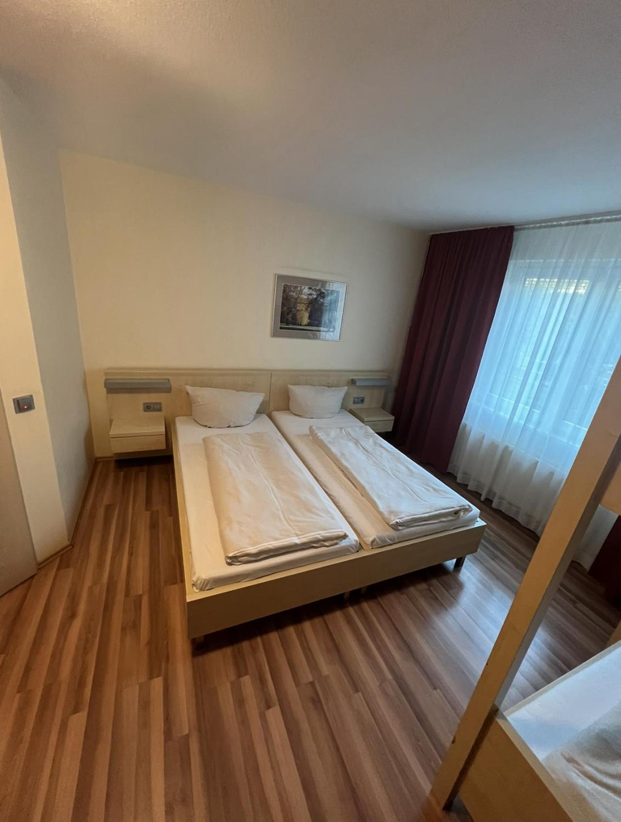 Standard Double Room - Photo 2