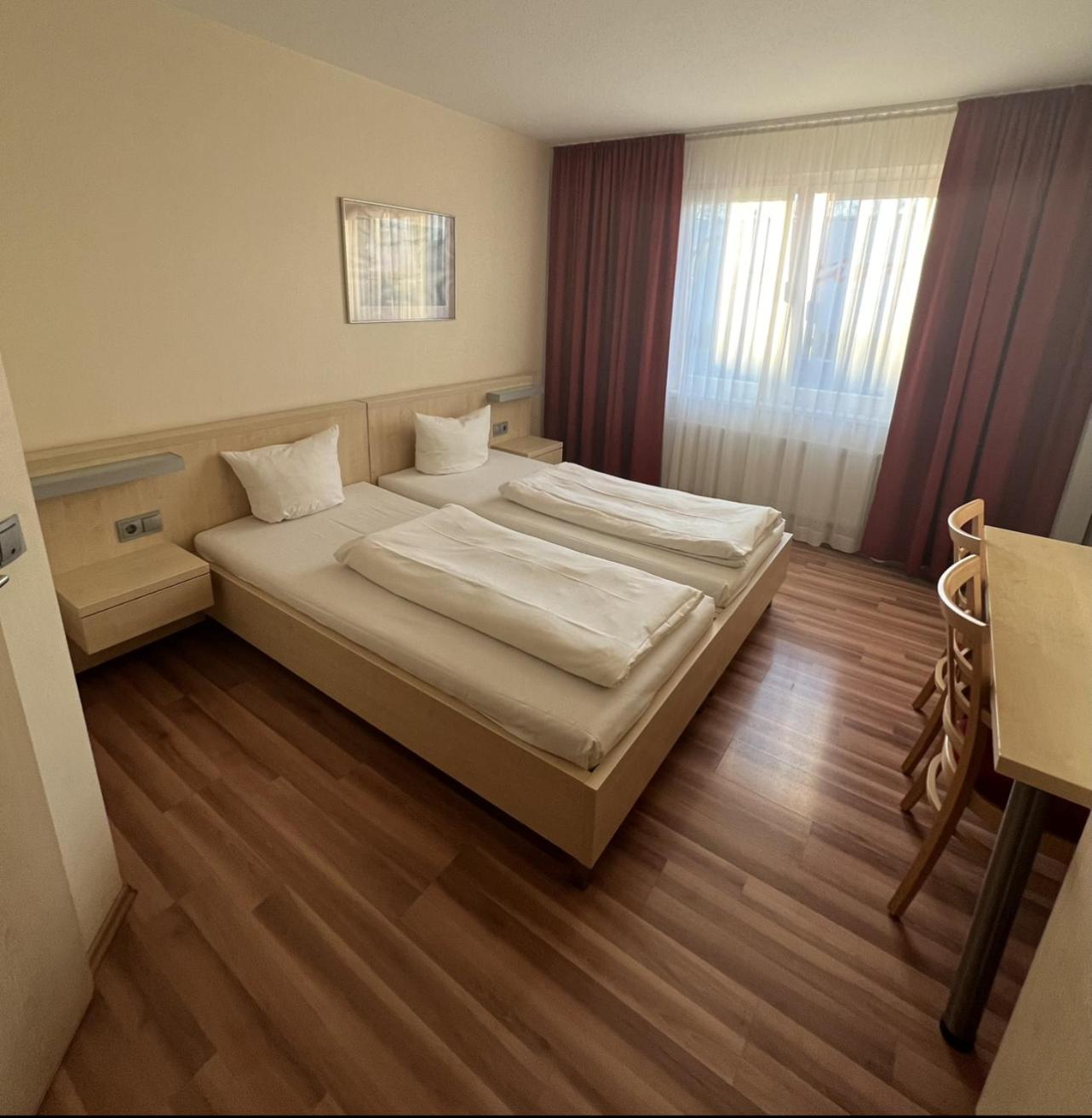 Standard Double Room - Photo 23