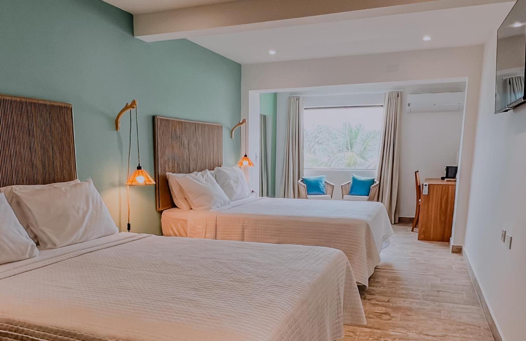 Quadruple Room with Sea View