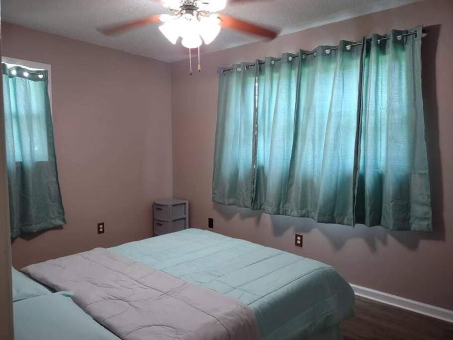 Four-Bedroom House photo 2