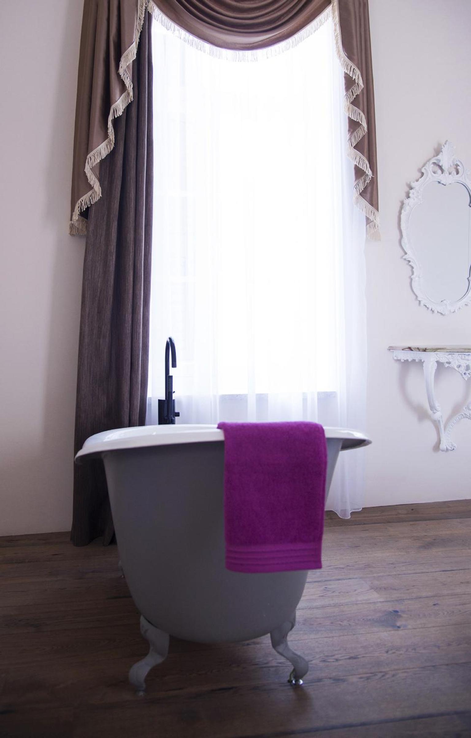 Suite photo 1
