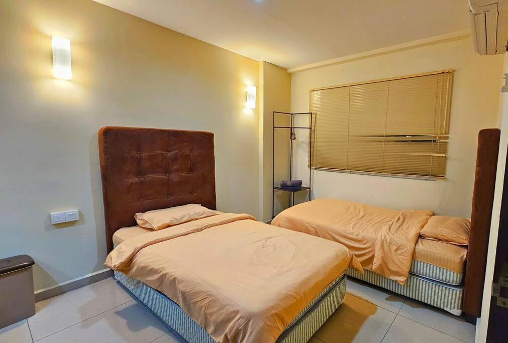 Apartment with Balcony photo 2