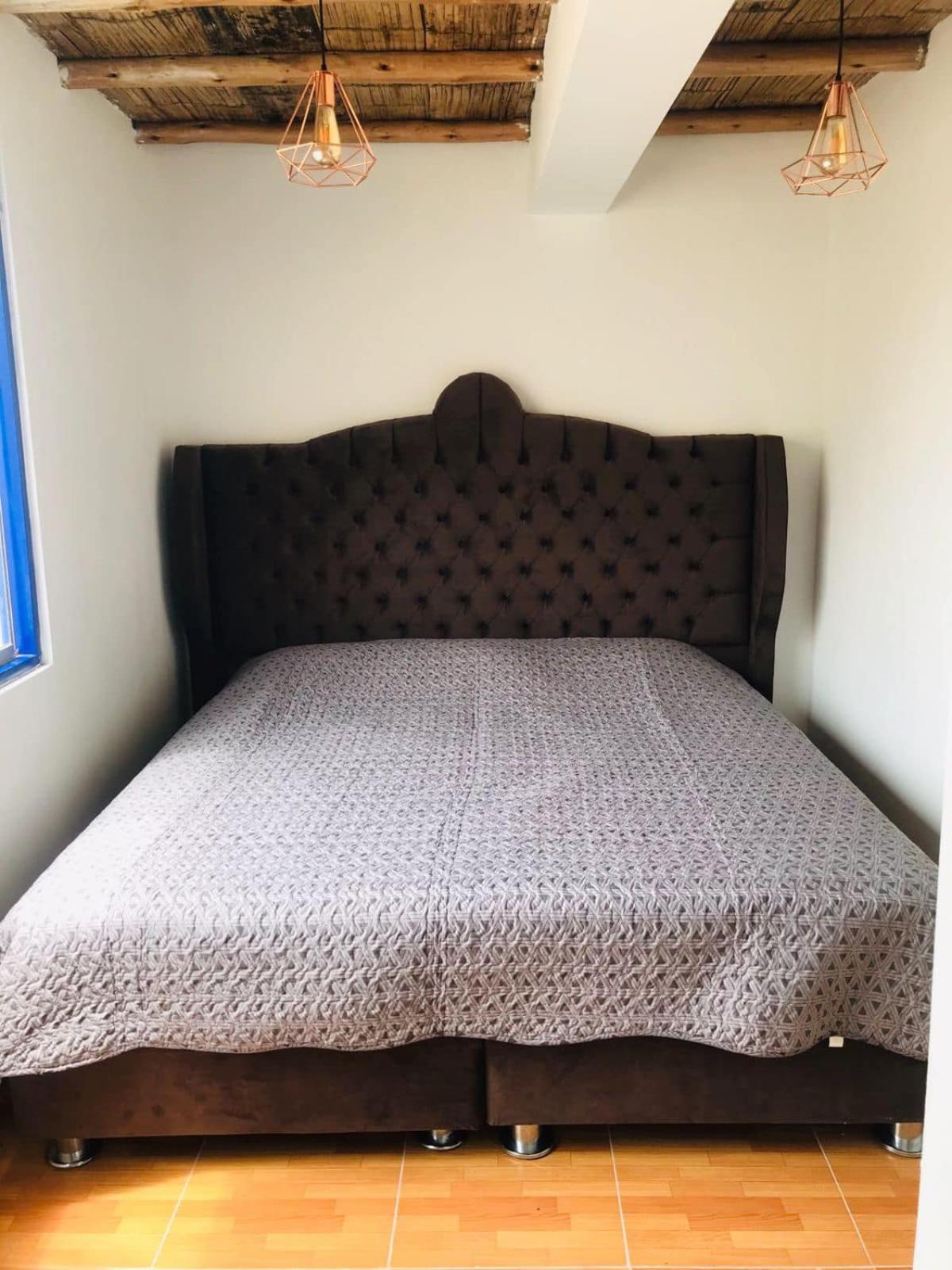 One-Bedroom House photo 1