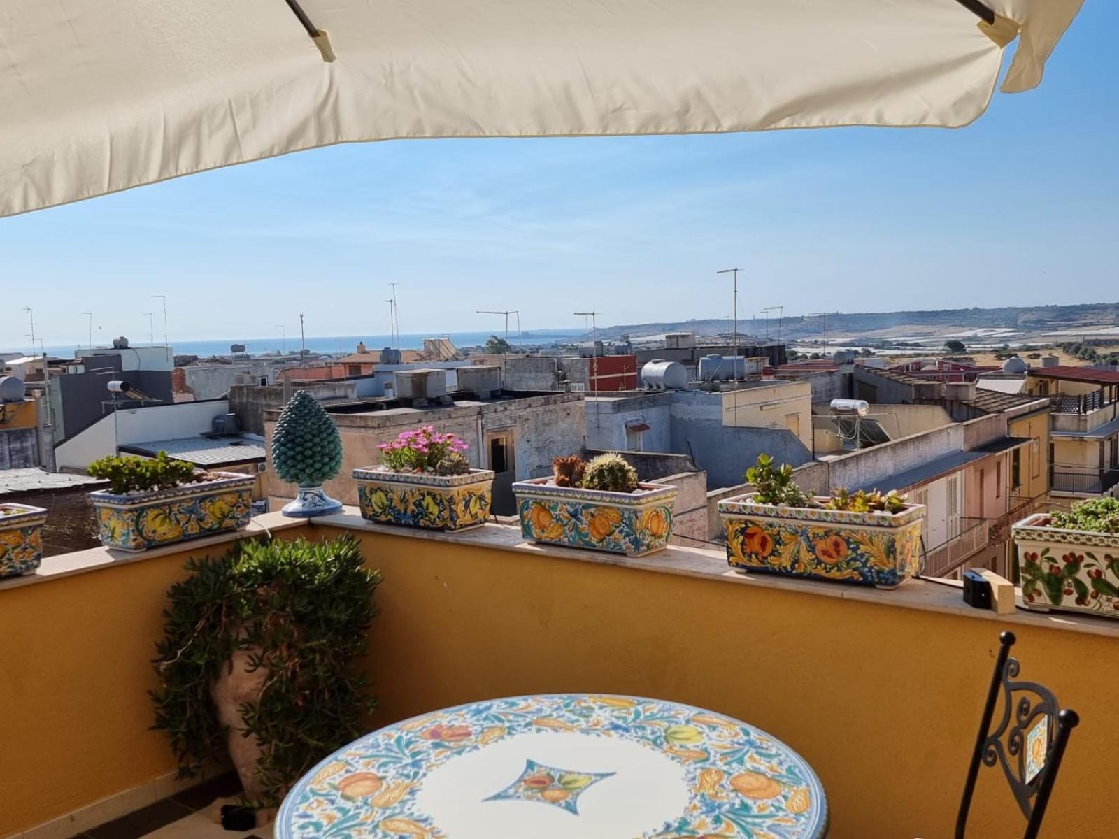Apartment with Balcony photo 2