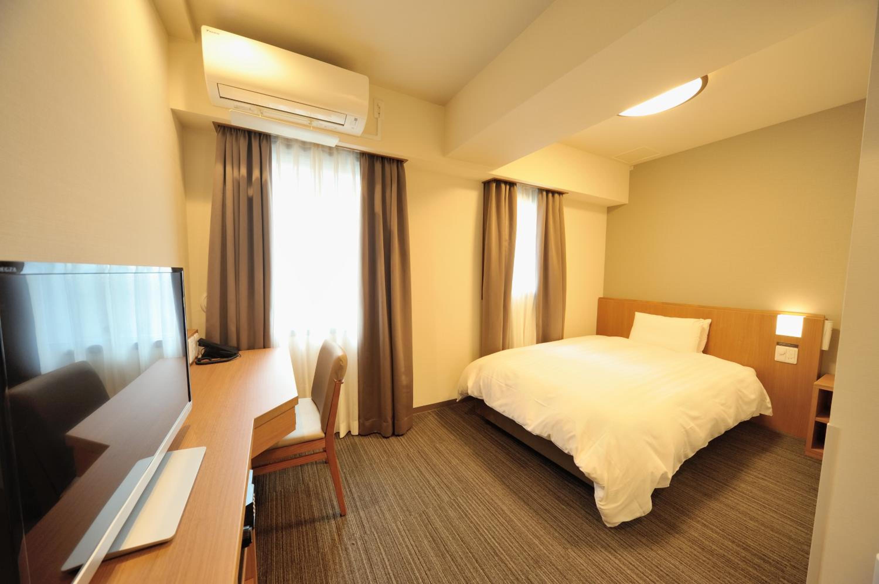 Single Room - Non-Smoking - No Daily Cleaning photo 1