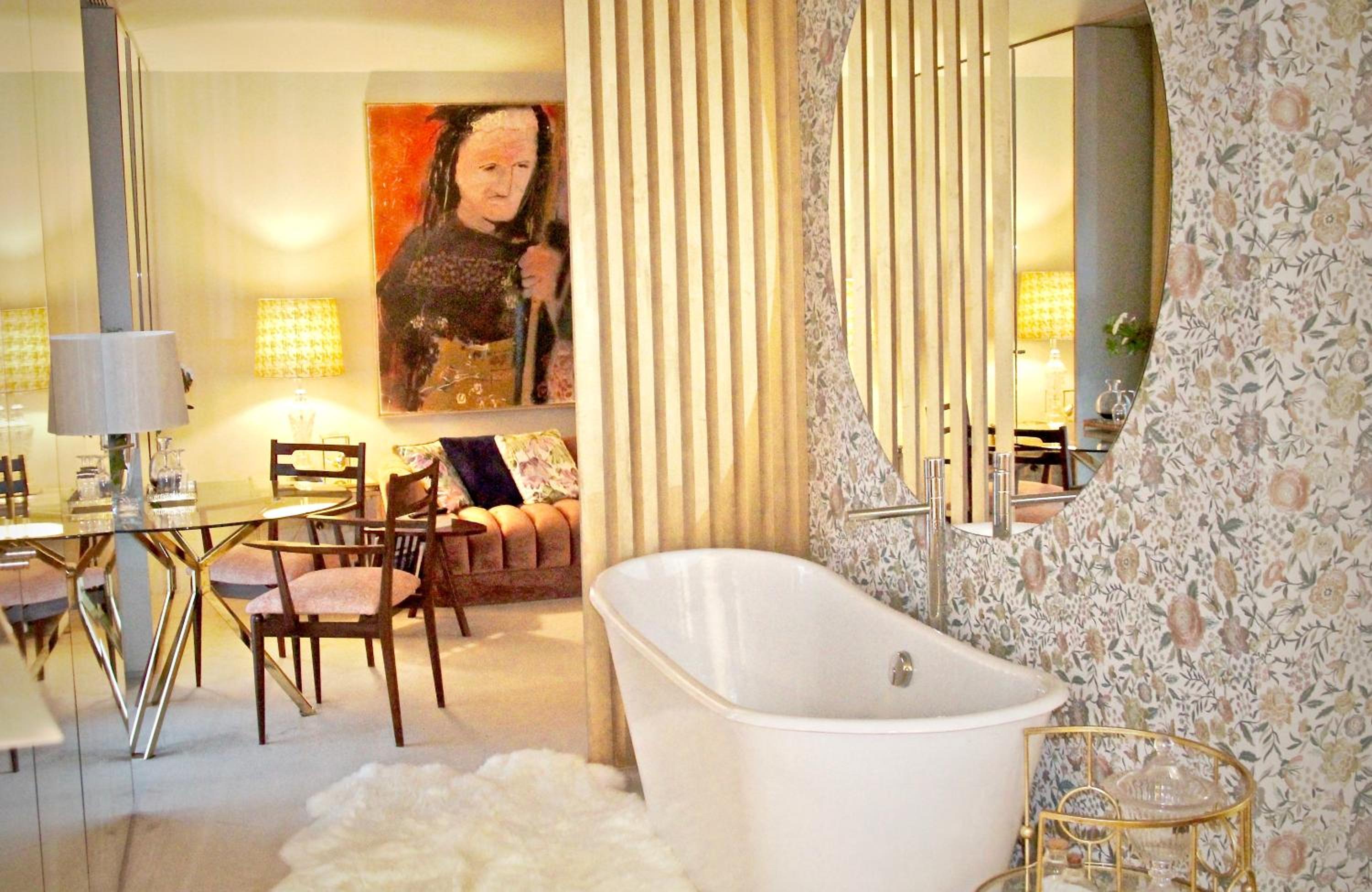 Luxury Suite photo 3