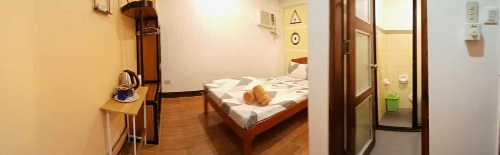 Budget Double Room photo 2
