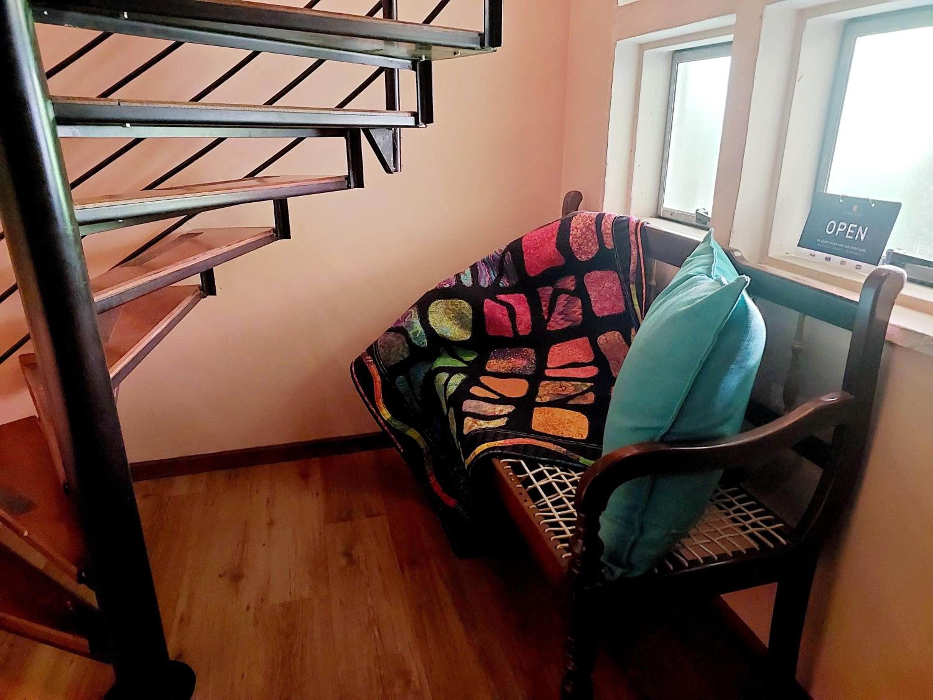 Double Room with Private Bathroom - Photo 24