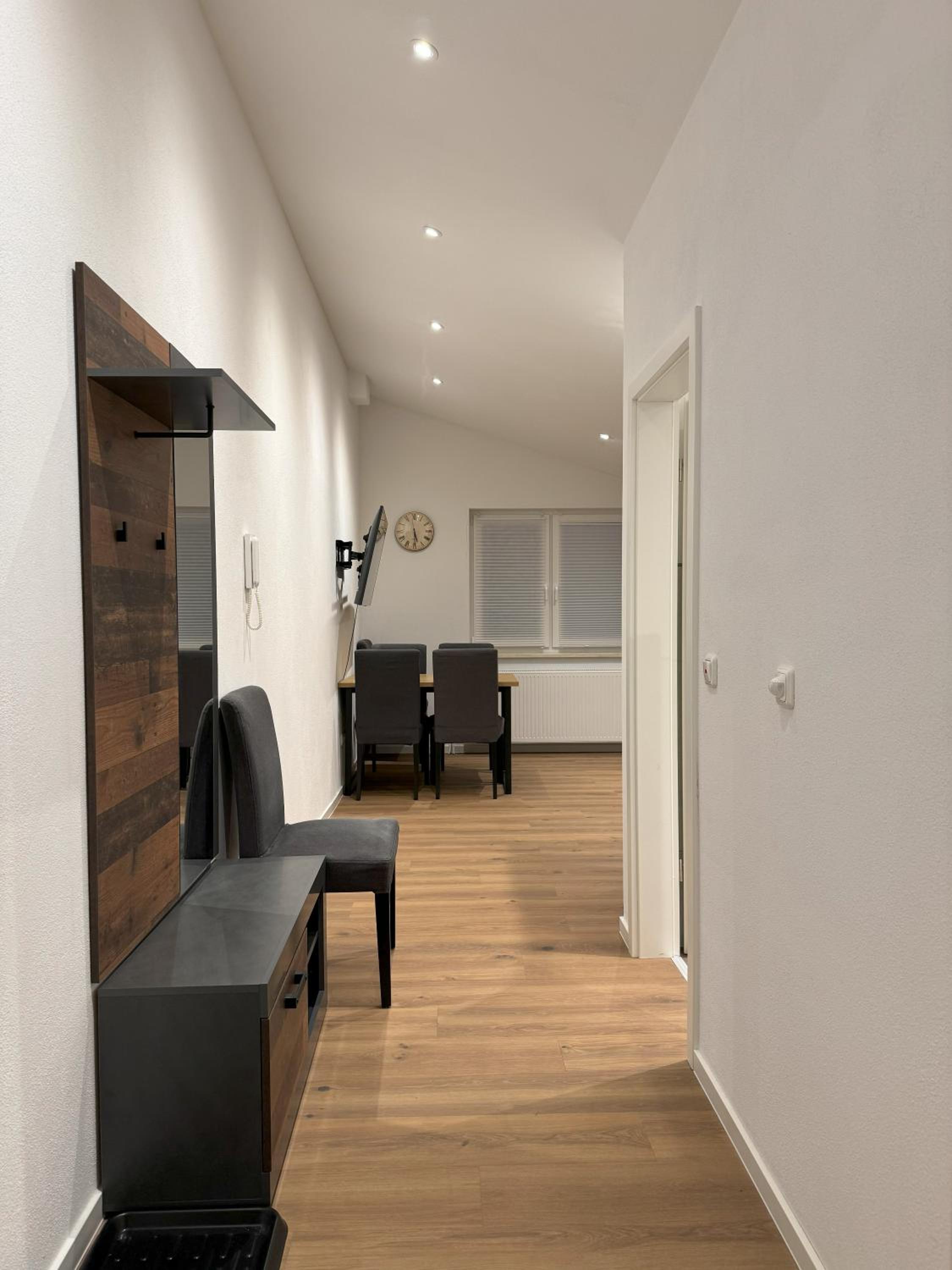 One-Bedroom Apartment photo 3