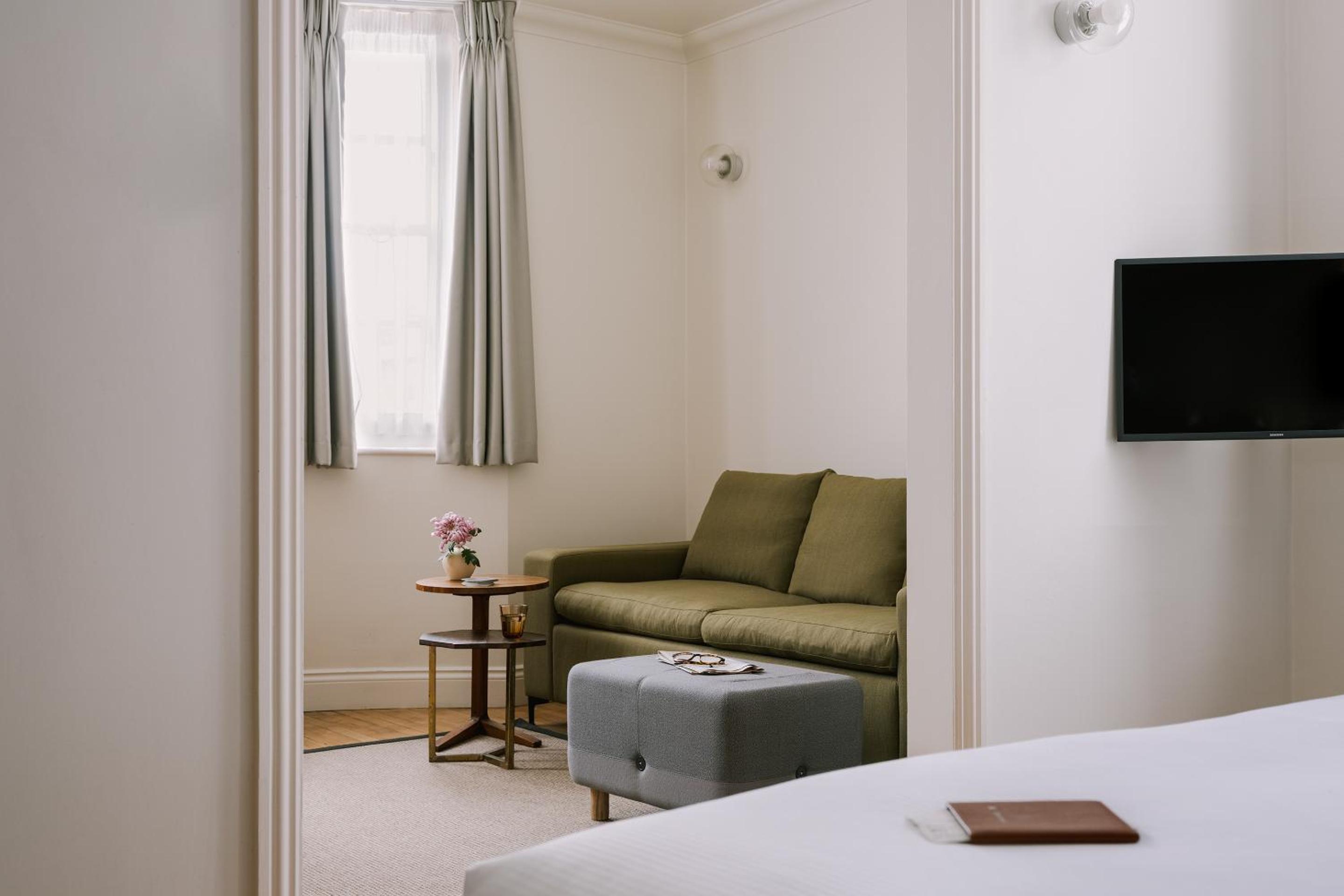 Superior King Room photo 1