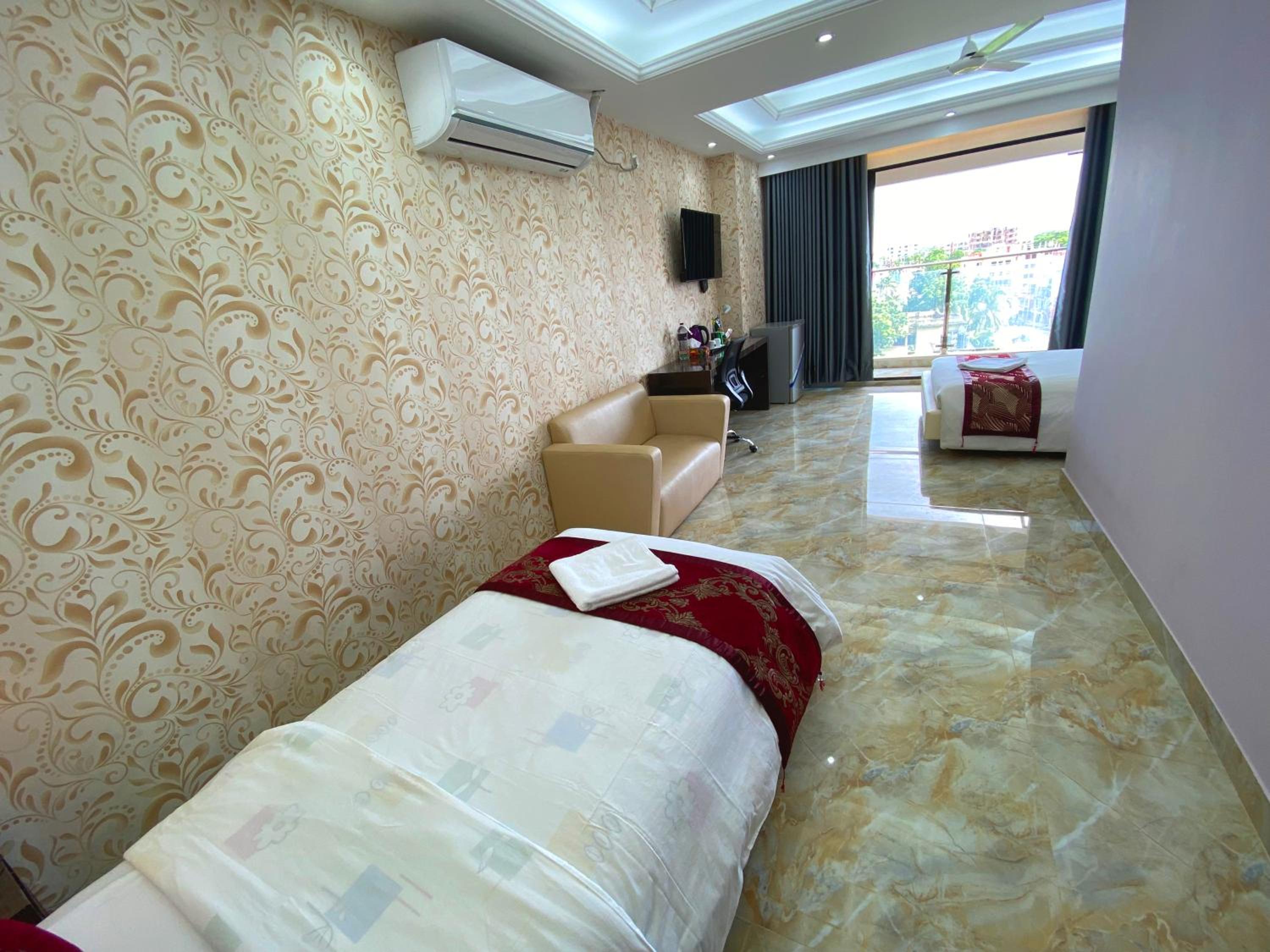 Deluxe Triple Room photo 2