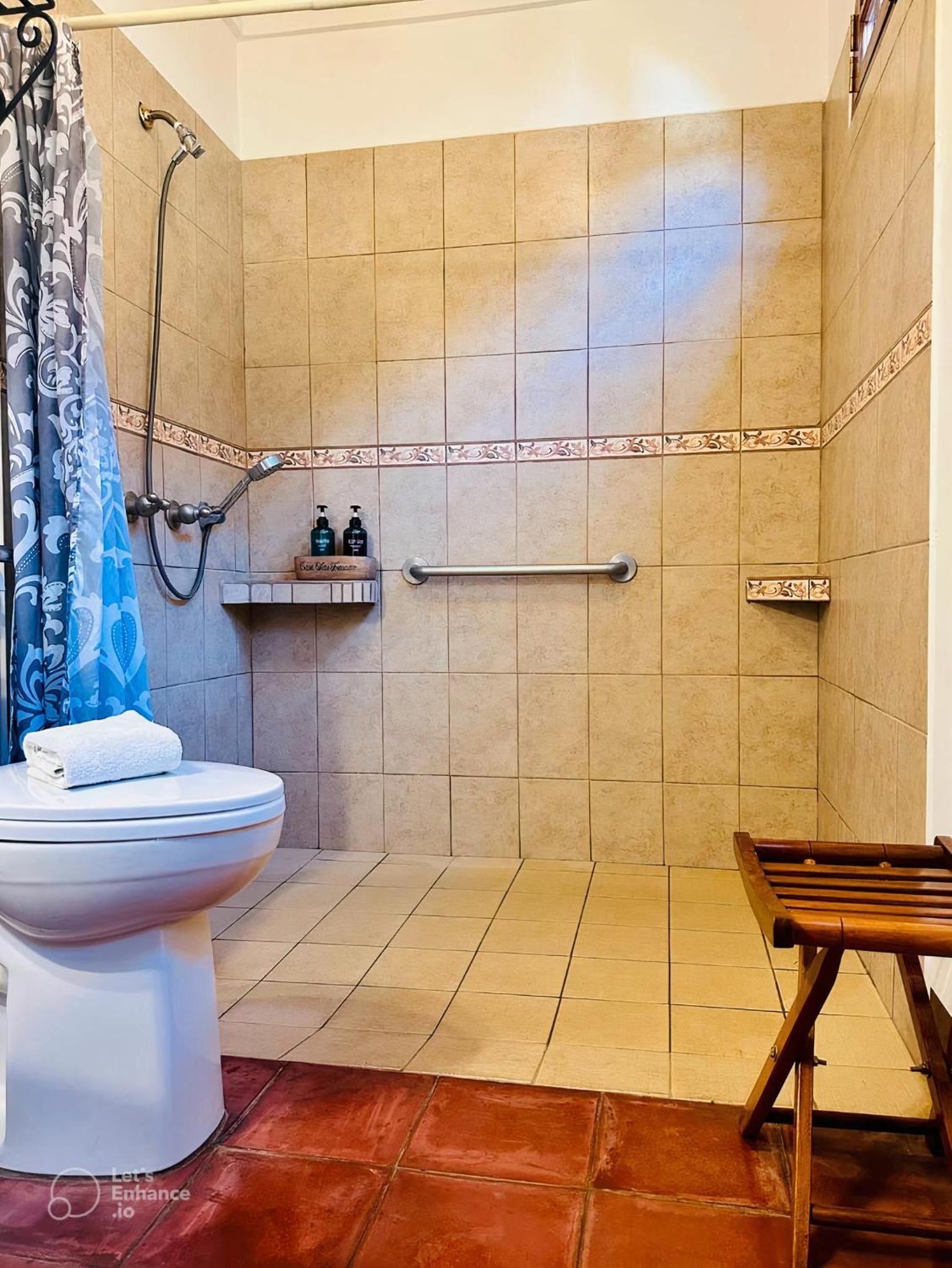 Double Room - Disability Access photo 3