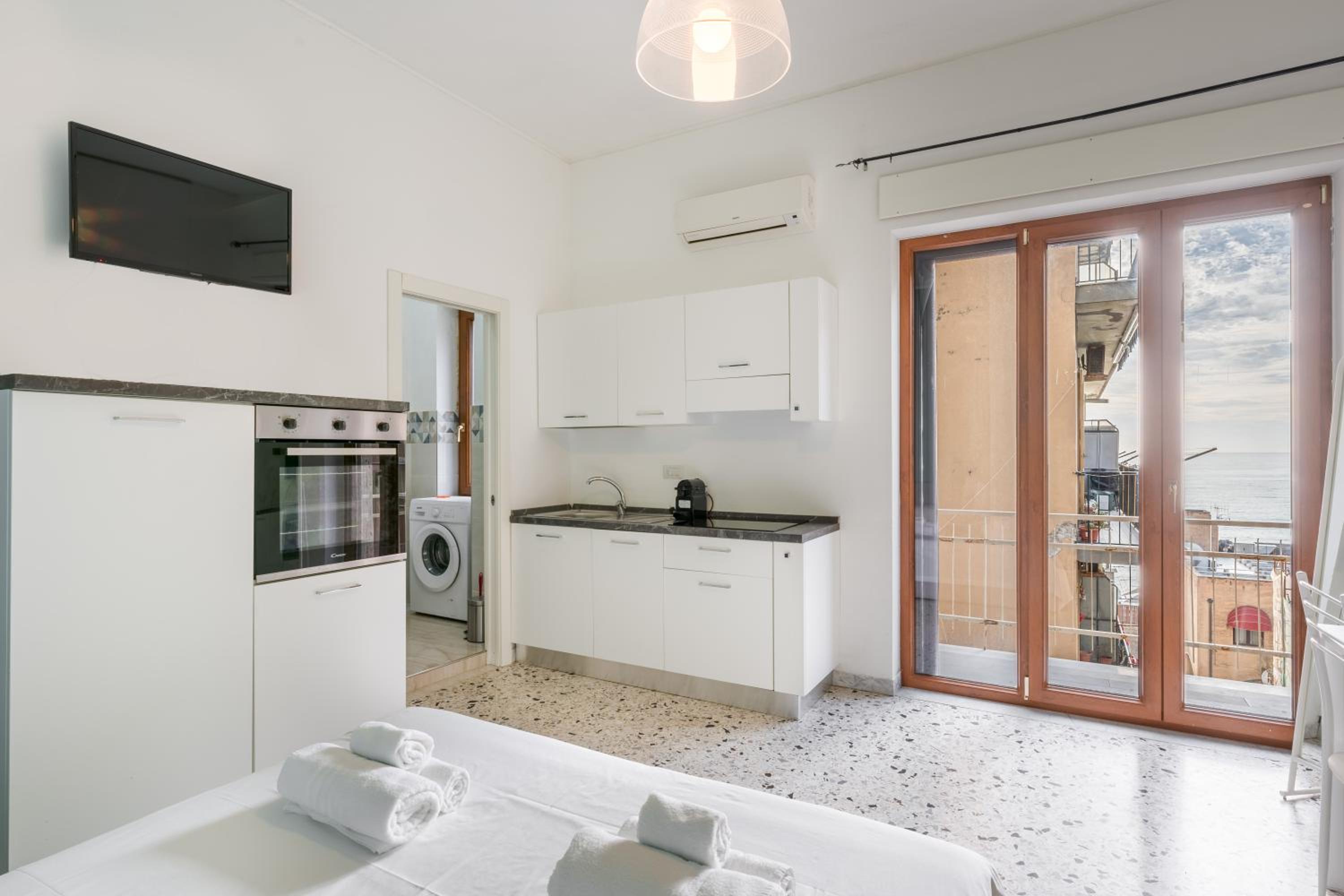 Studio Apartment With Sea View