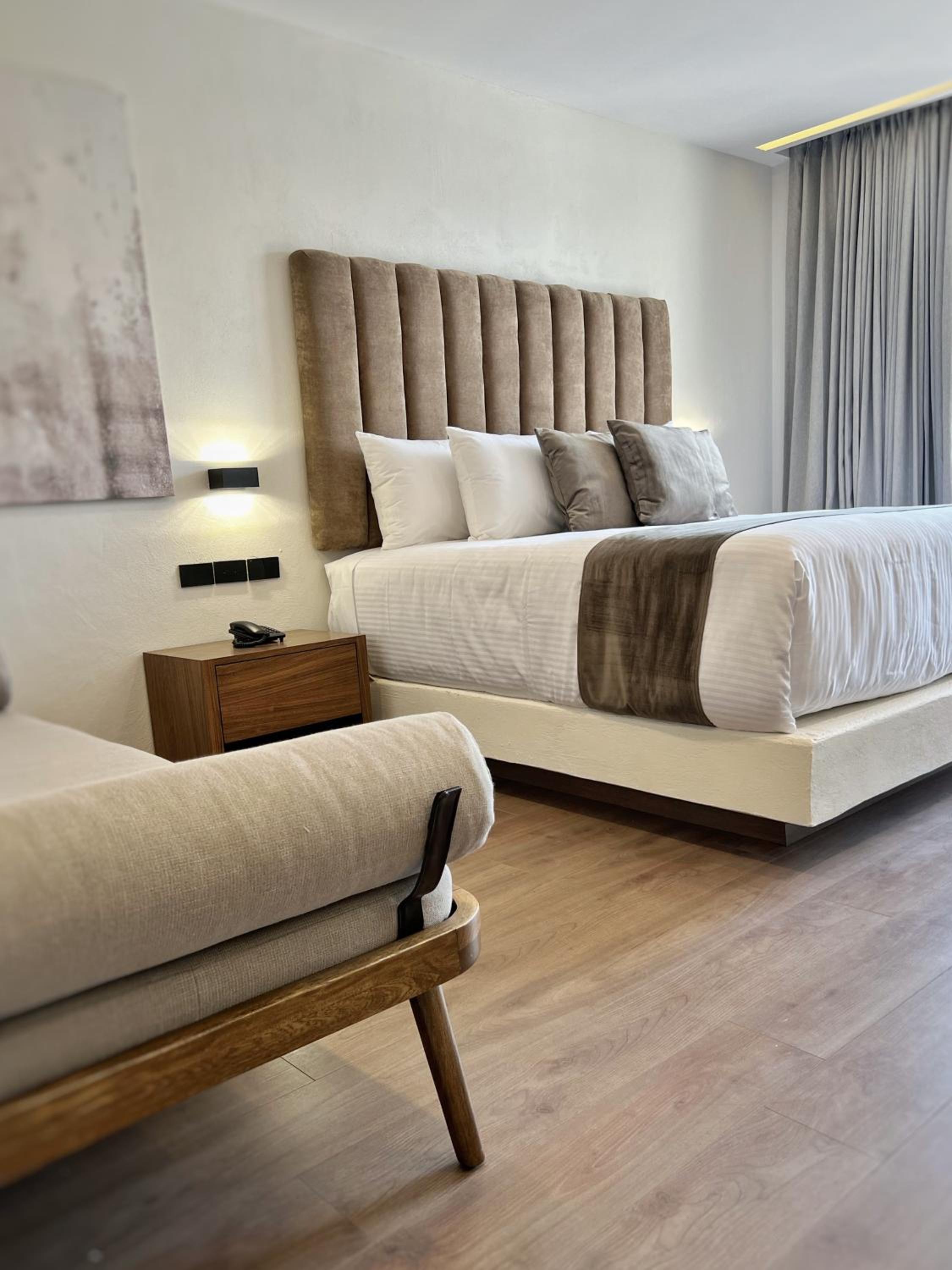 Suite with Balcony photo 3