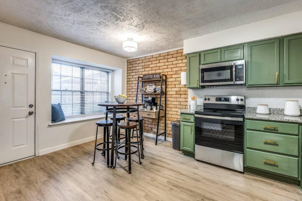 Two-Bedroom Apartment photo 2