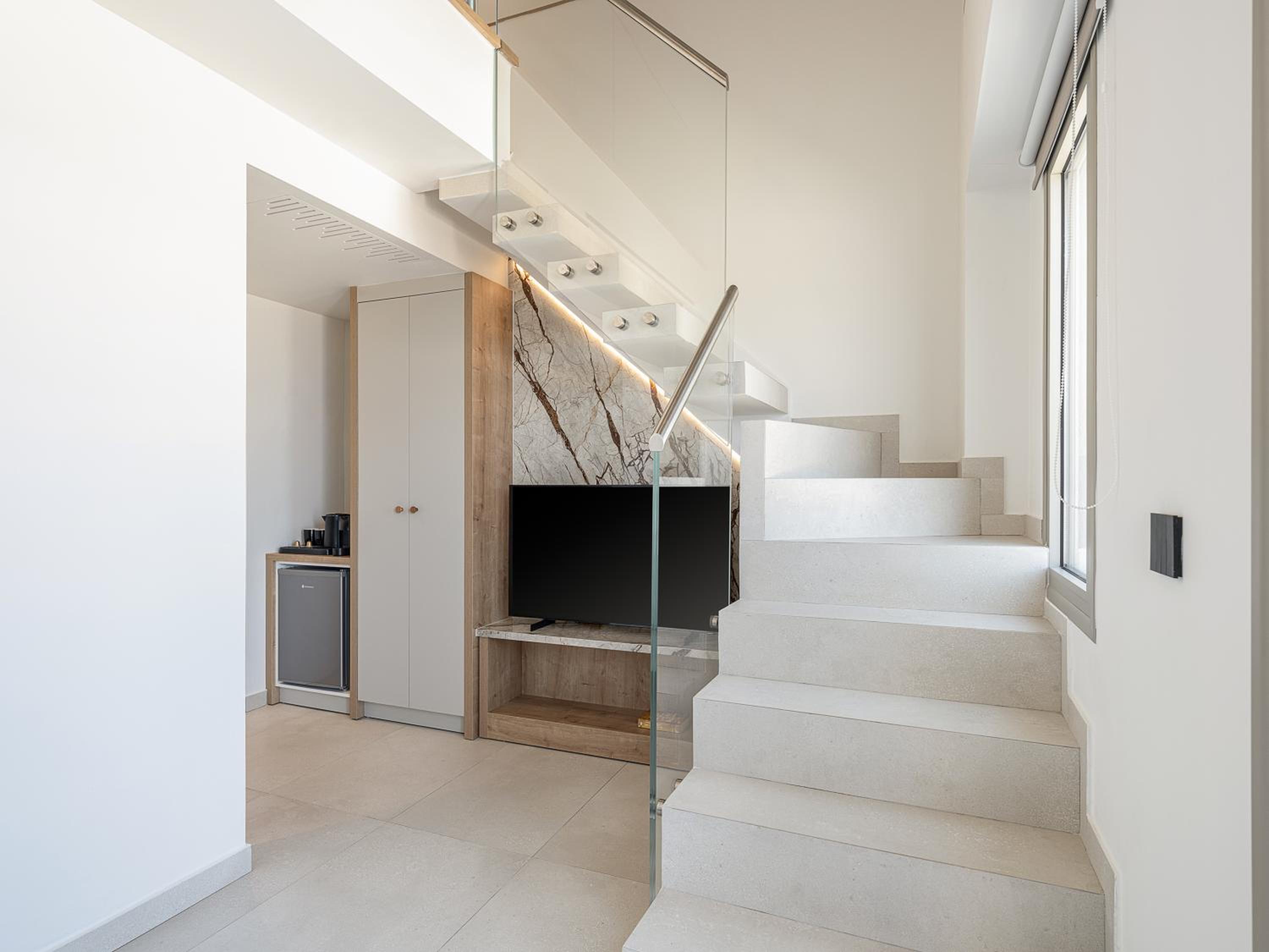 One-Bedroom Deluxe Apartment