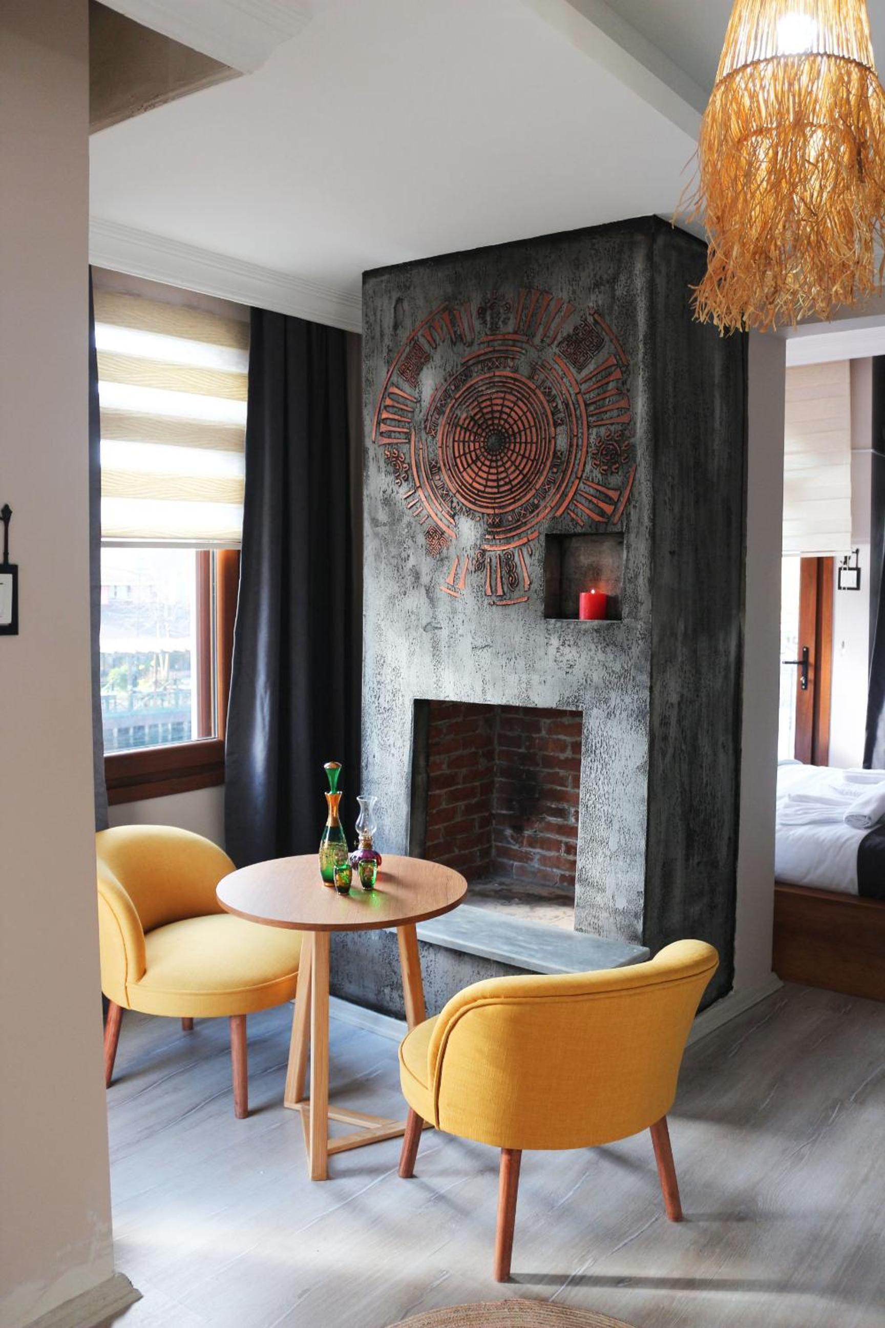 Deluxe King Room photo 1