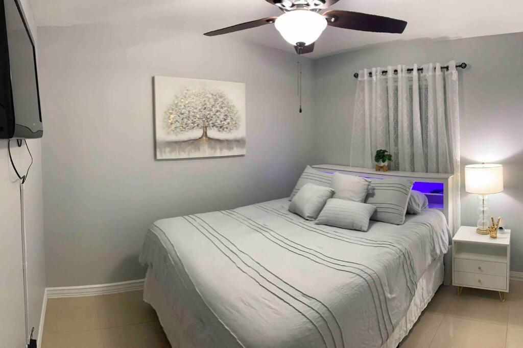 Three-Bedroom Apartment photo 2