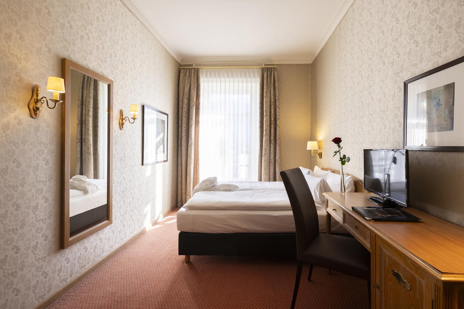 Queen Room - Photo 3