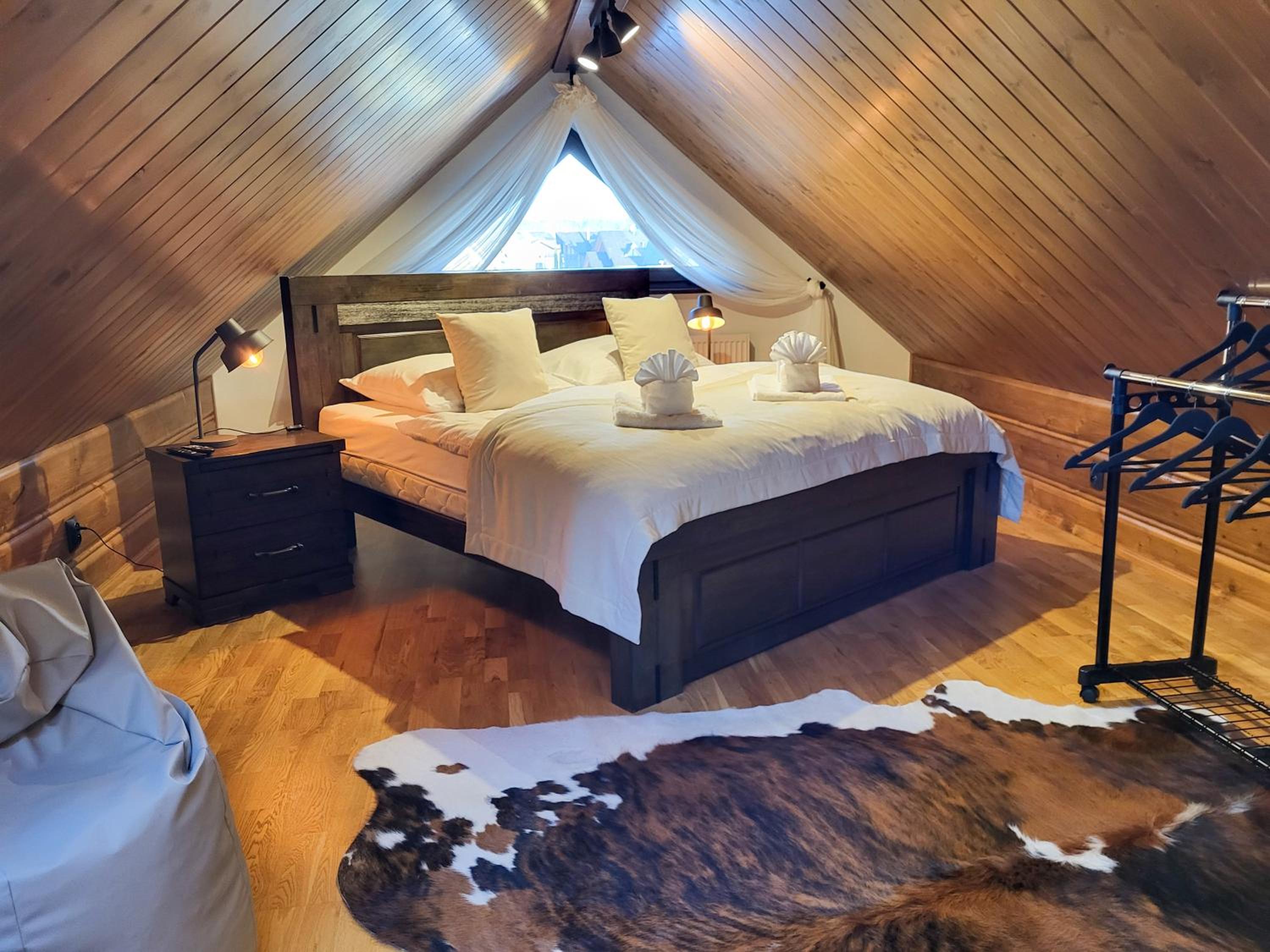 Attic Apartment photo 1