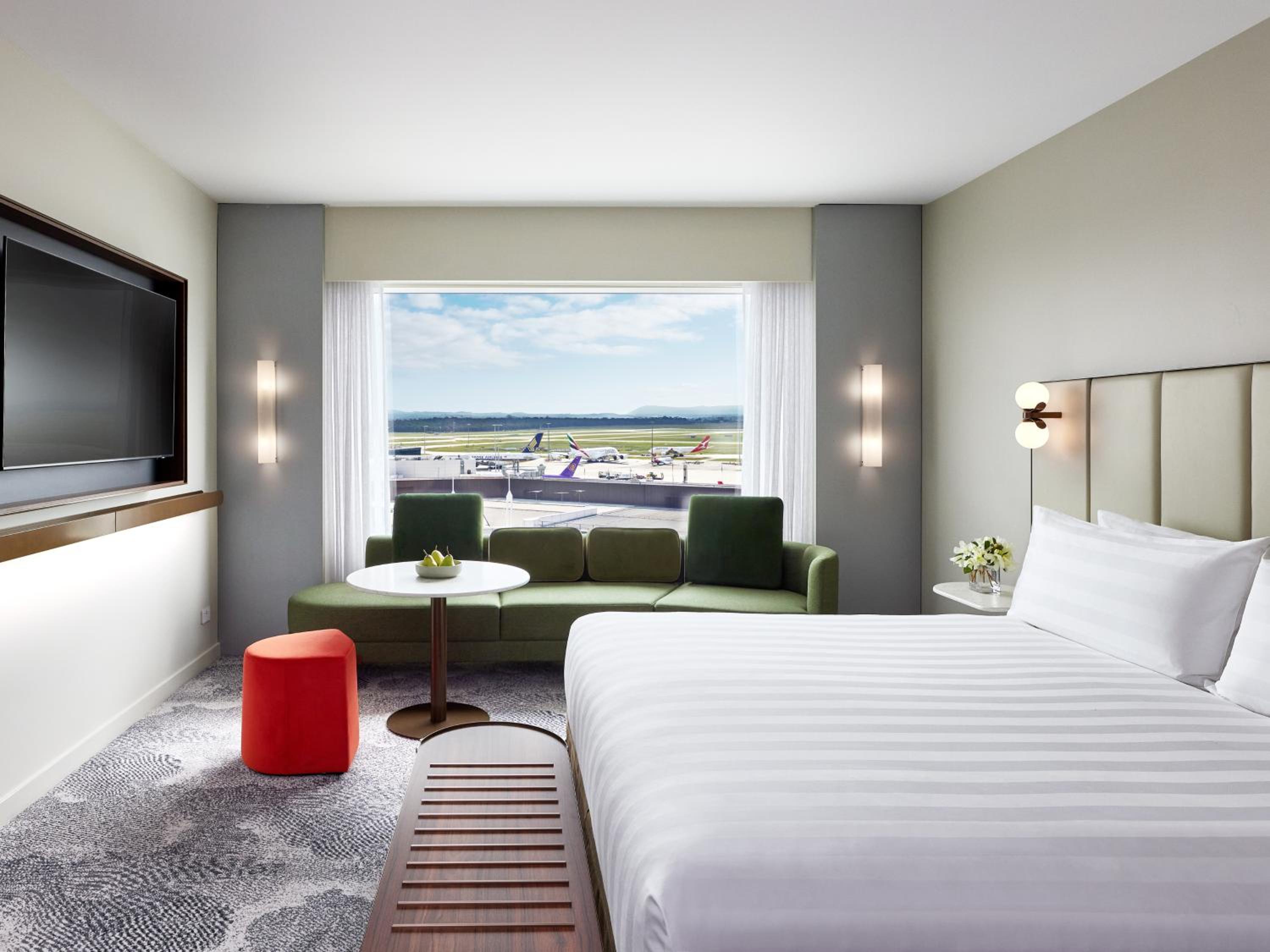 Deluxe King Room - Photo 2