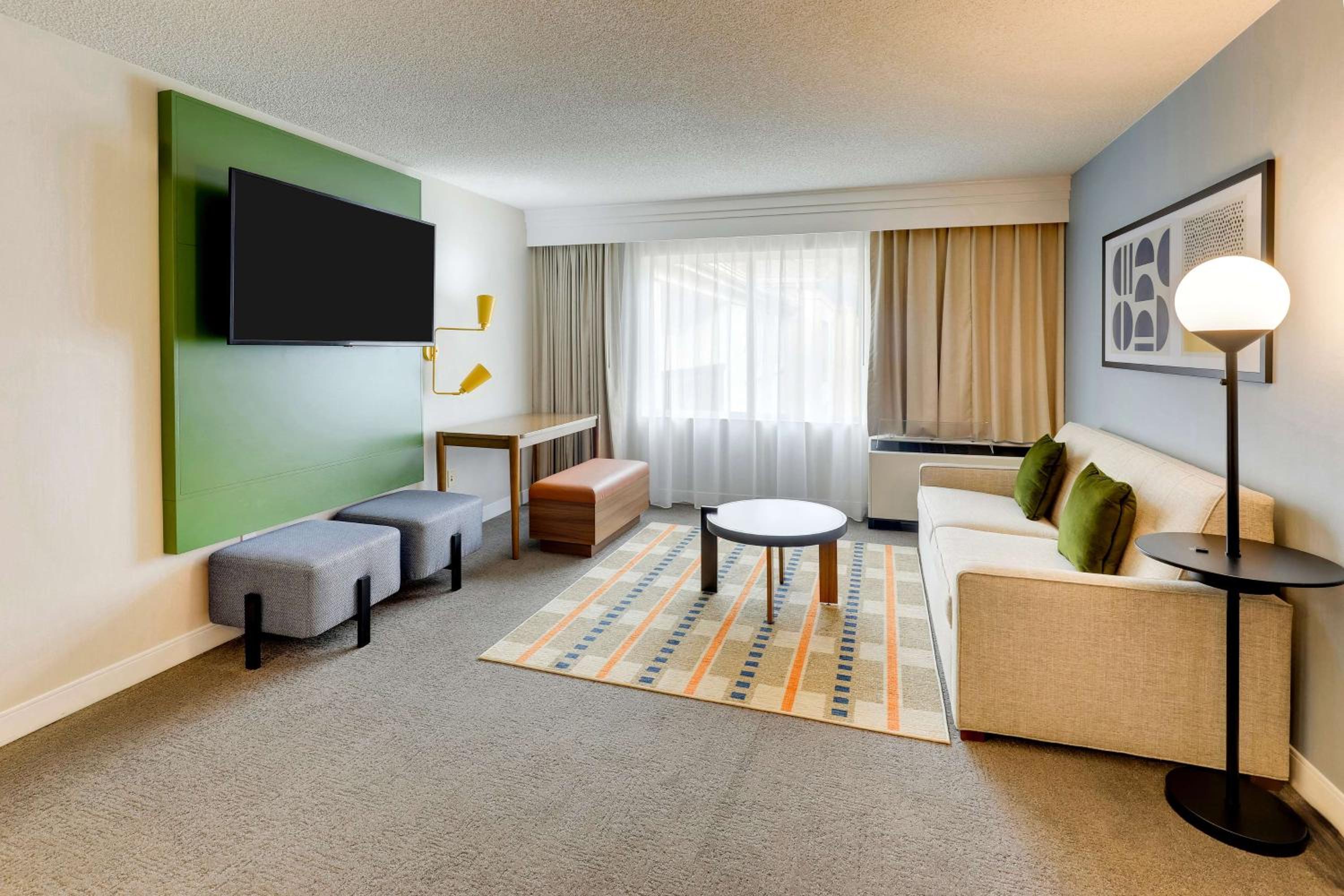 One Bedroom Suite King - Photo 1