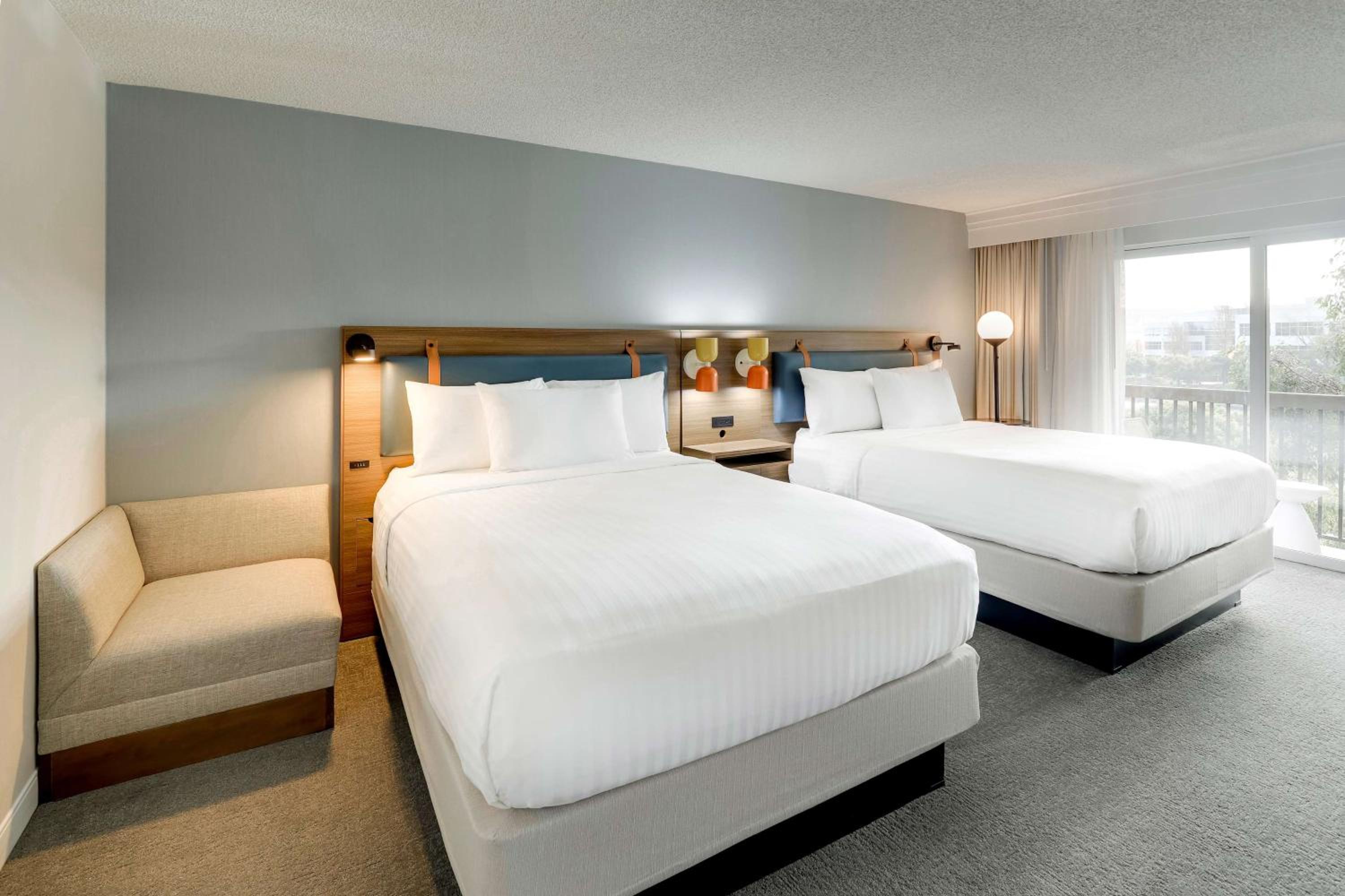 Water View Guestroom Two Queens - Photo 2