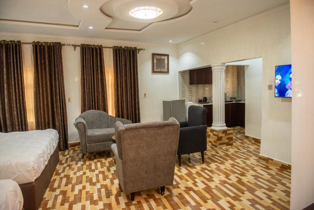 Suite With Balcony photo 3