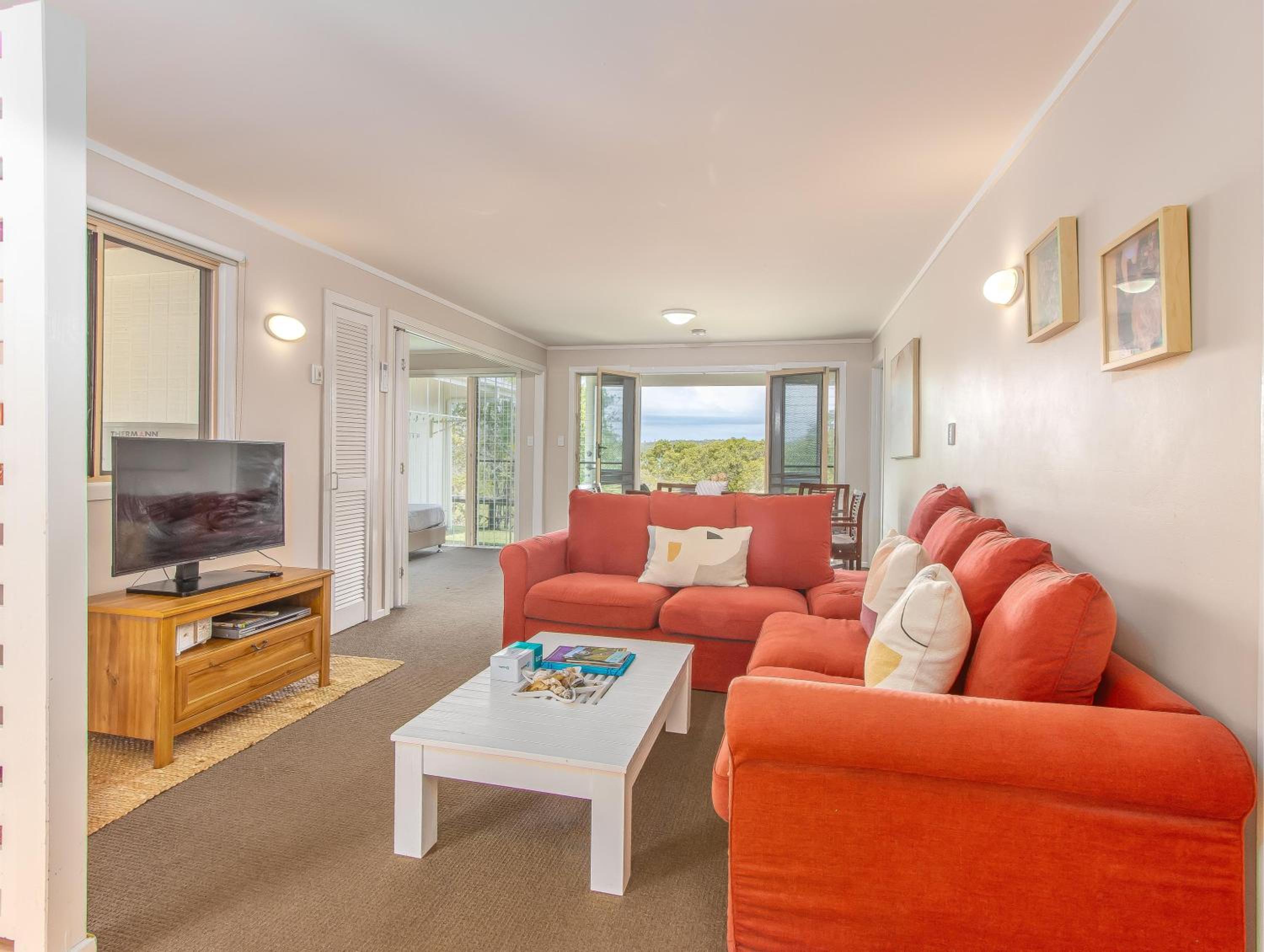 Two Bedroom Ground Floor Estuary View Apartment photo 1